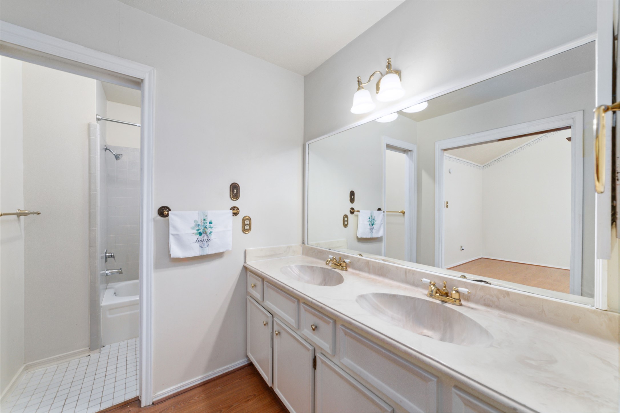 14210 Swanfield Drive, Houston, TX 77083