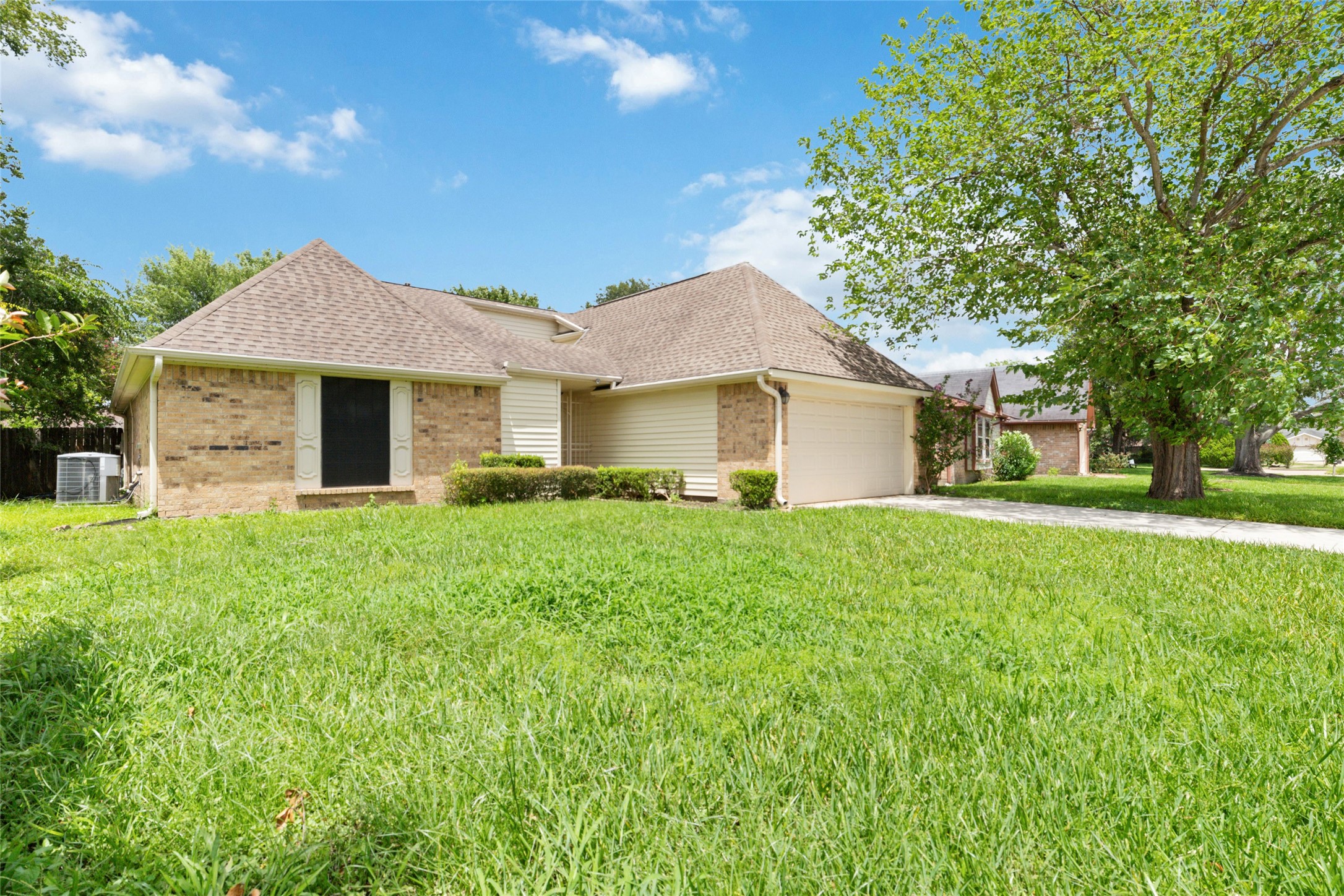14210 Swanfield Drive, Houston, TX 77083
