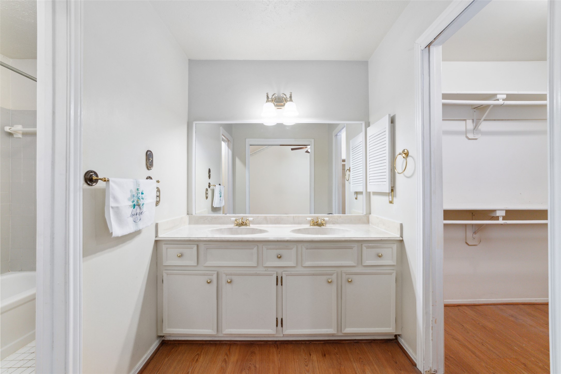 14210 Swanfield Drive, Houston, TX 77083