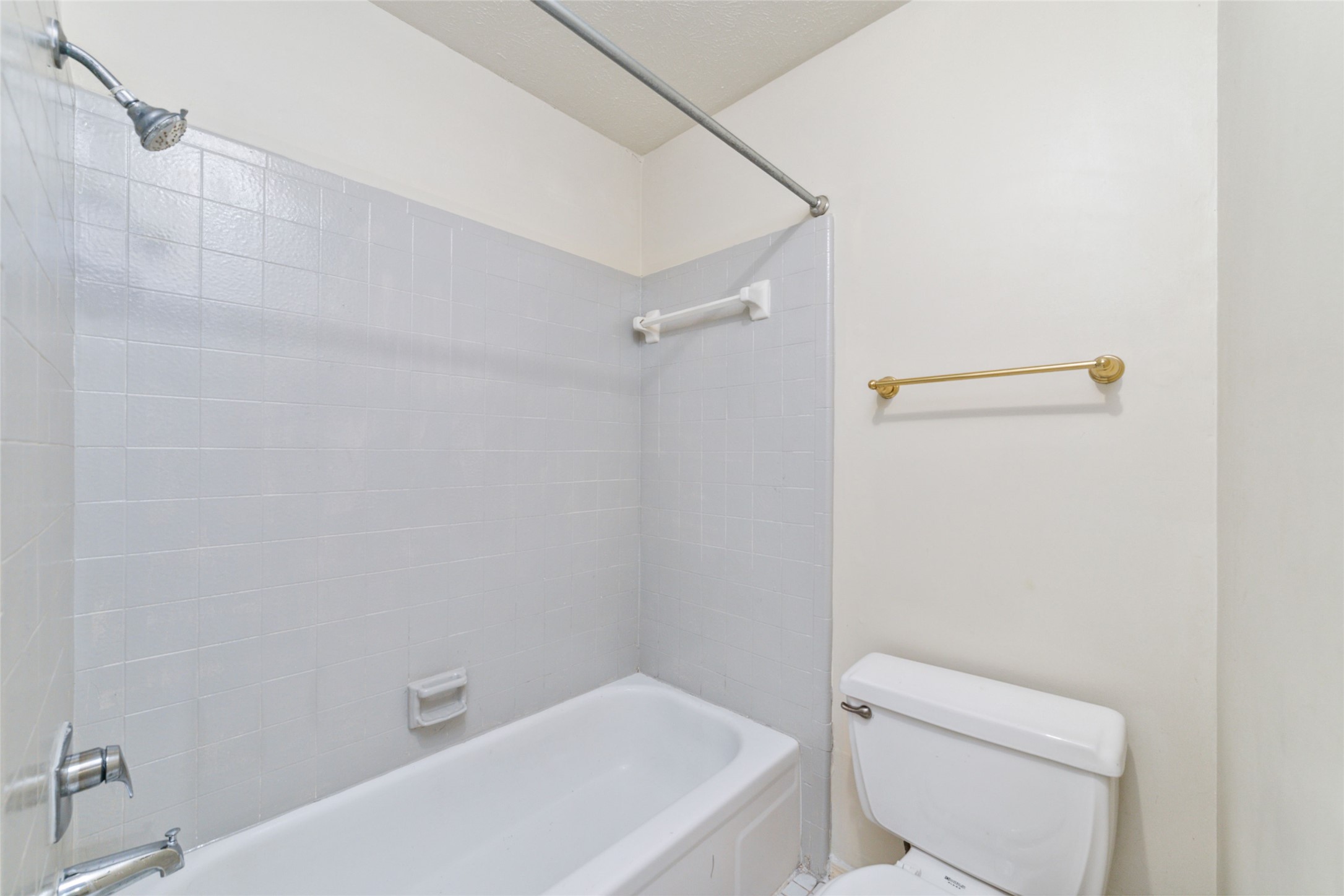 14210 Swanfield Drive, Houston, TX 77083