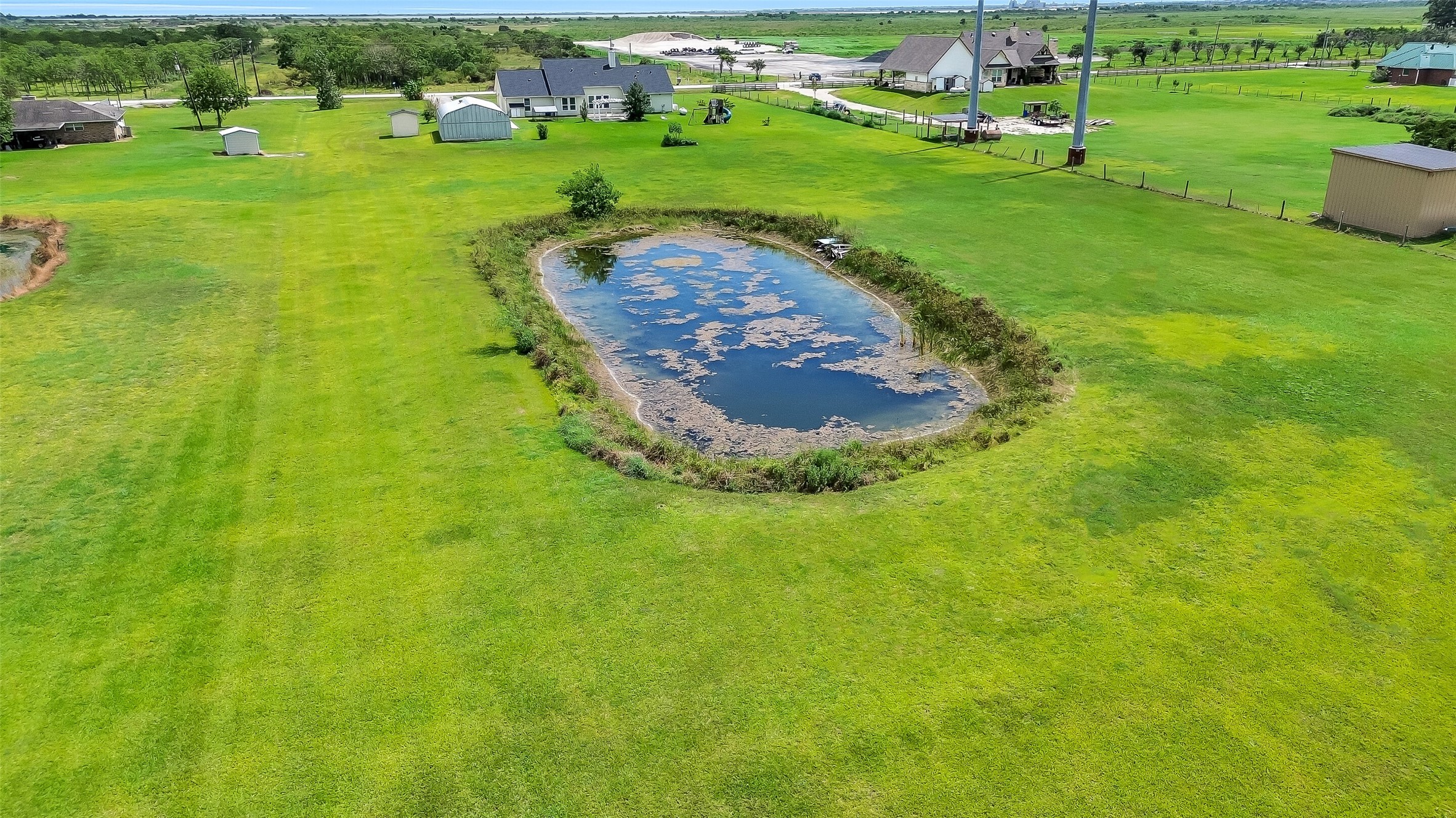 7829 N Humble Camp Road, Texas City, TX 77539