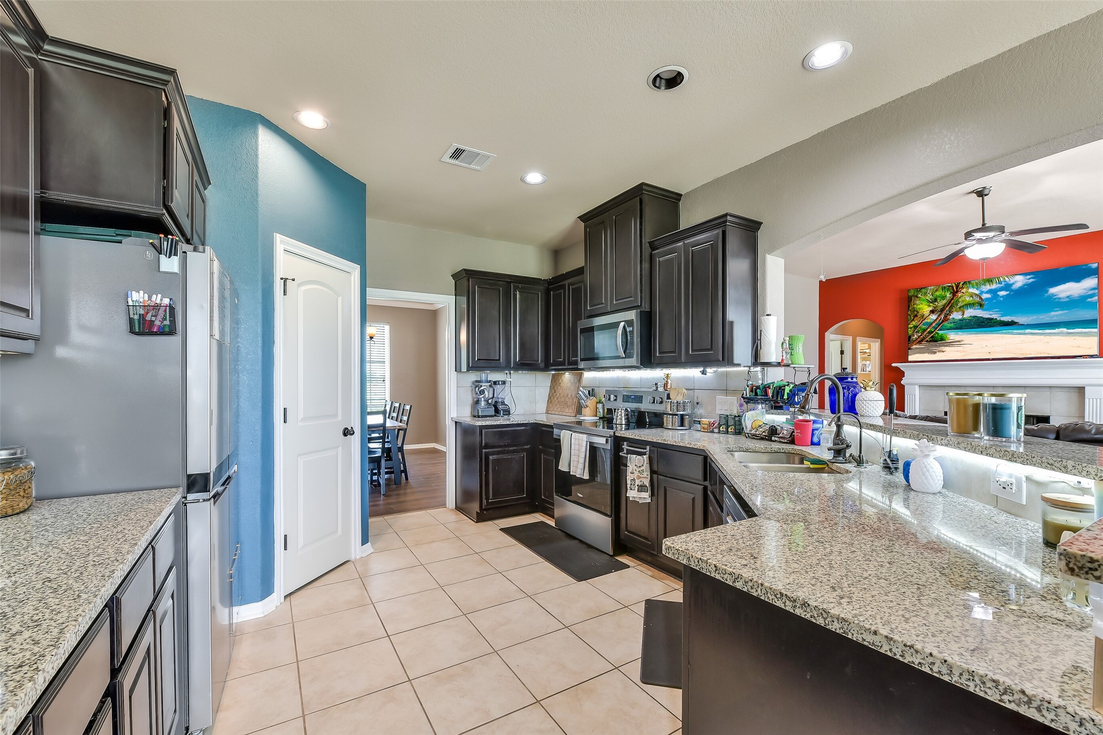 7829 N Humble Camp Road, Texas City, TX 77539