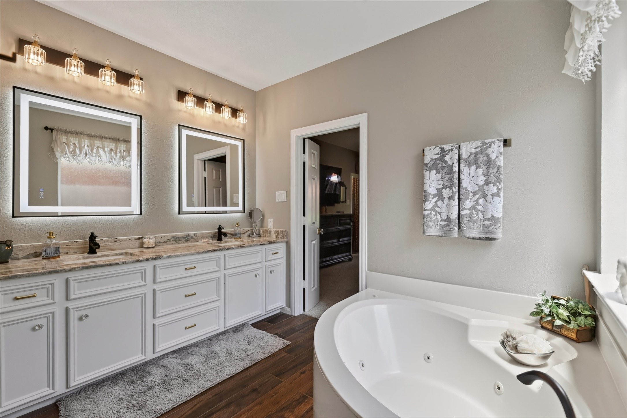 13638 Lakeside Place Drive, Willis, TX 77318
