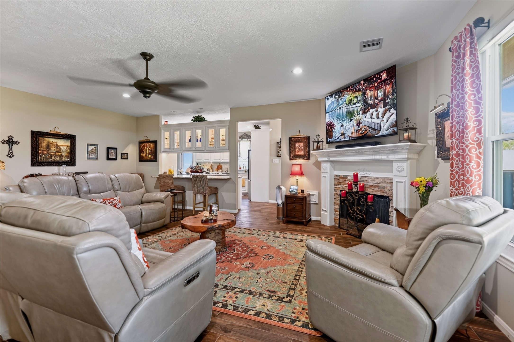 13638 Lakeside Place Drive, Willis, TX 77318