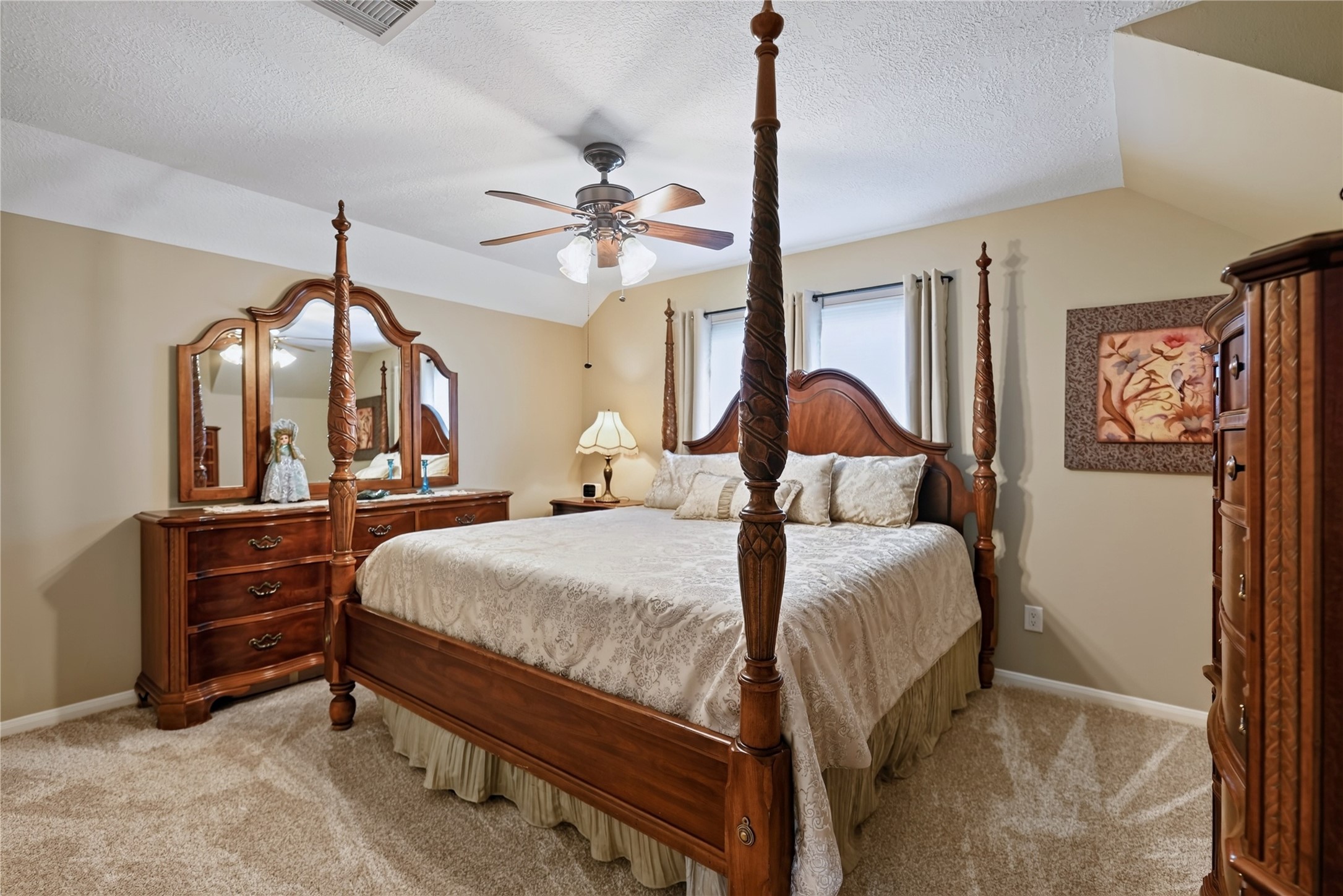 13638 Lakeside Place Drive, Willis, TX 77318