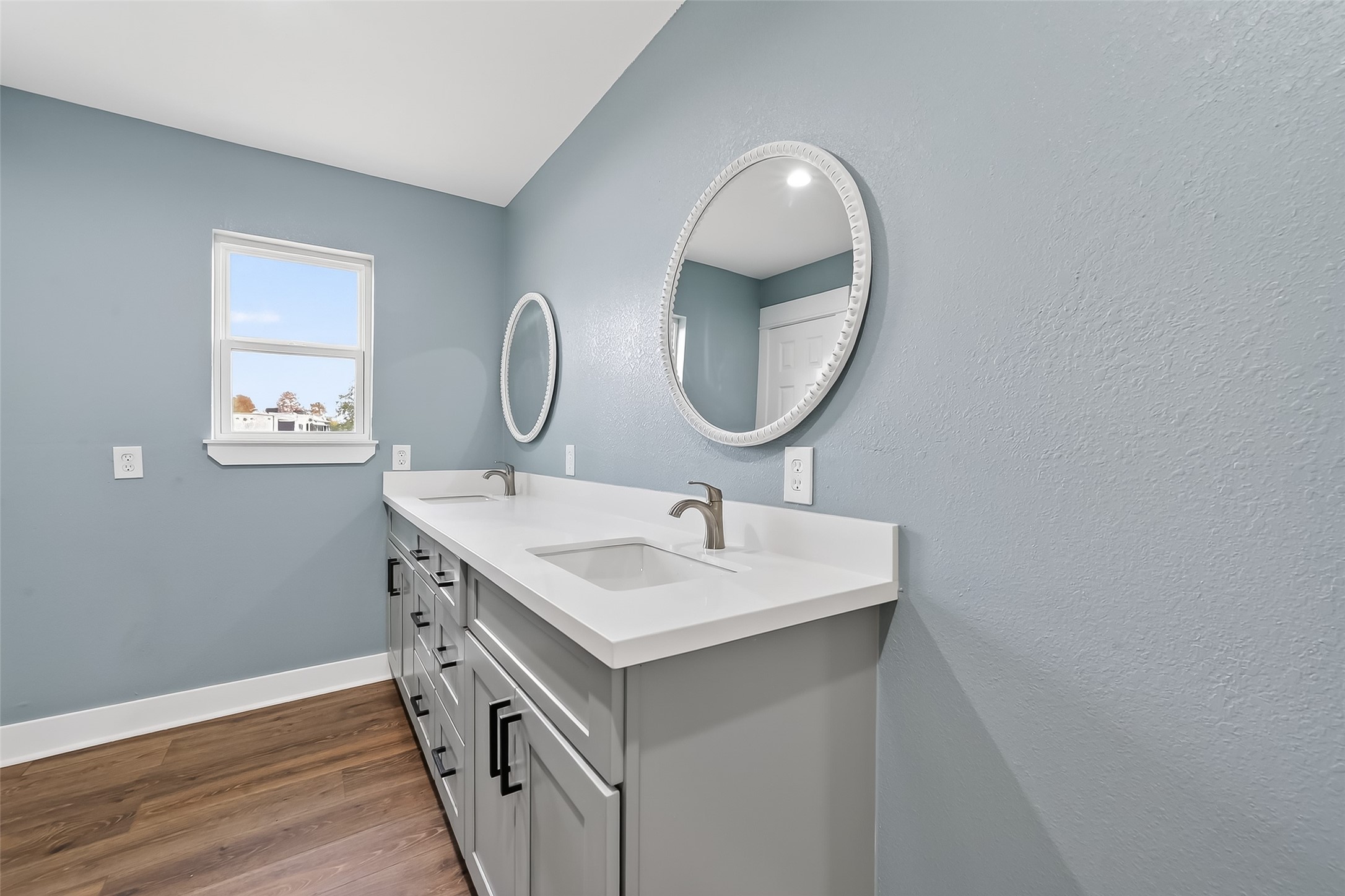 2311 8th Street, Liverpool, TX 77577