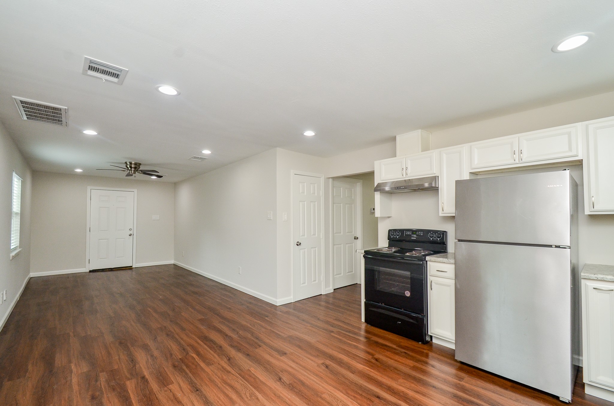 6425 Sidney Street, Houston, TX 77021 6425 Sidney Street, Houston, TX 77021