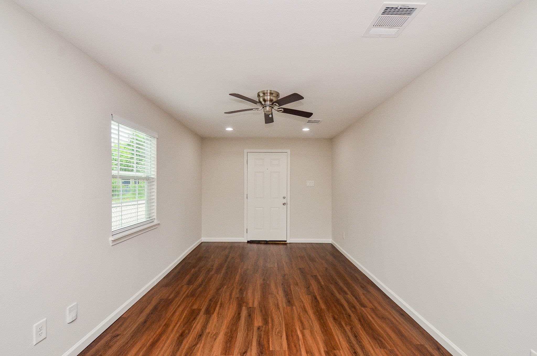 6425 Sidney Street, Houston, TX 77021 6425 Sidney Street, Houston, TX 77021