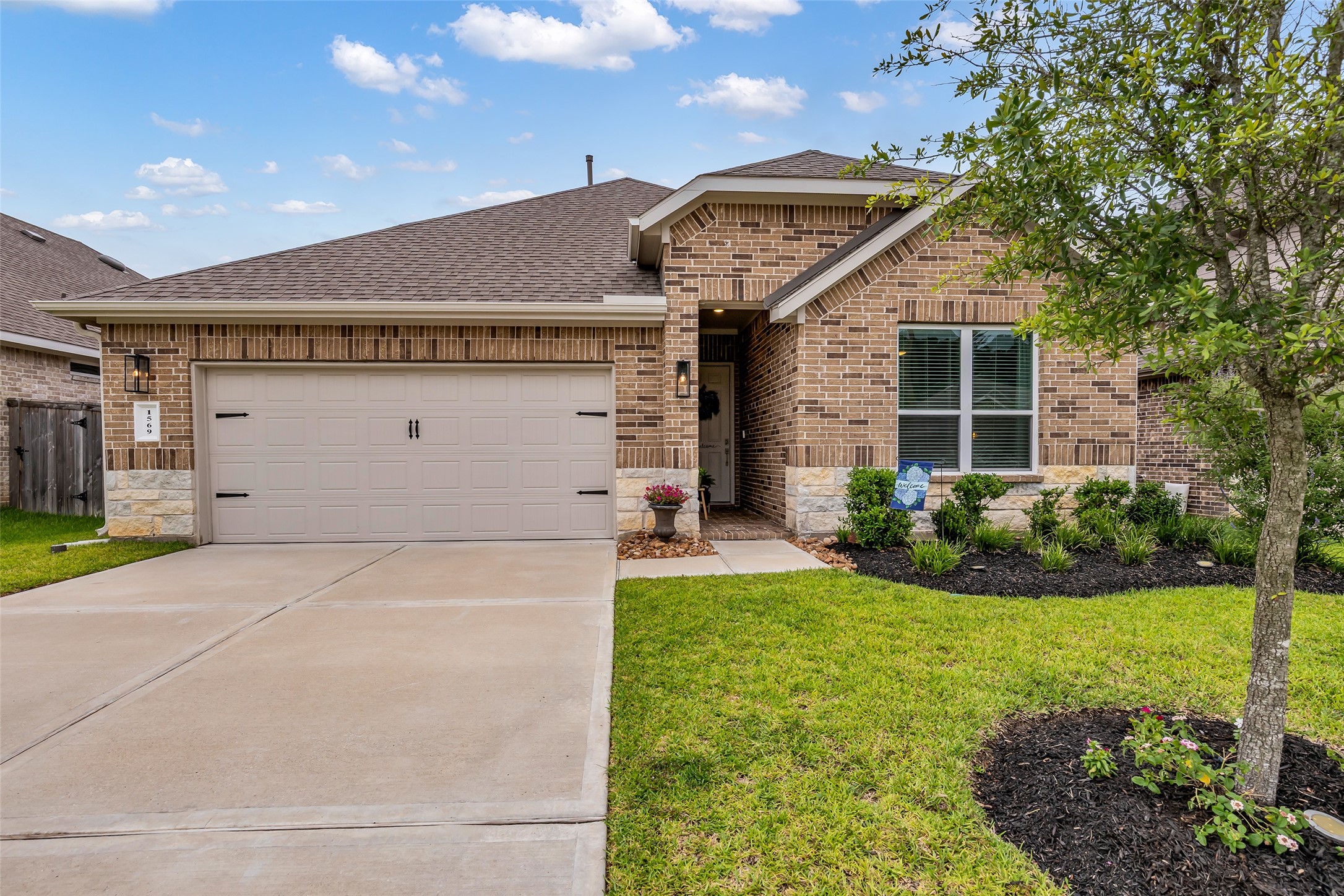 1569 Oakdale Crest Drive, Montgomery, TX 77316