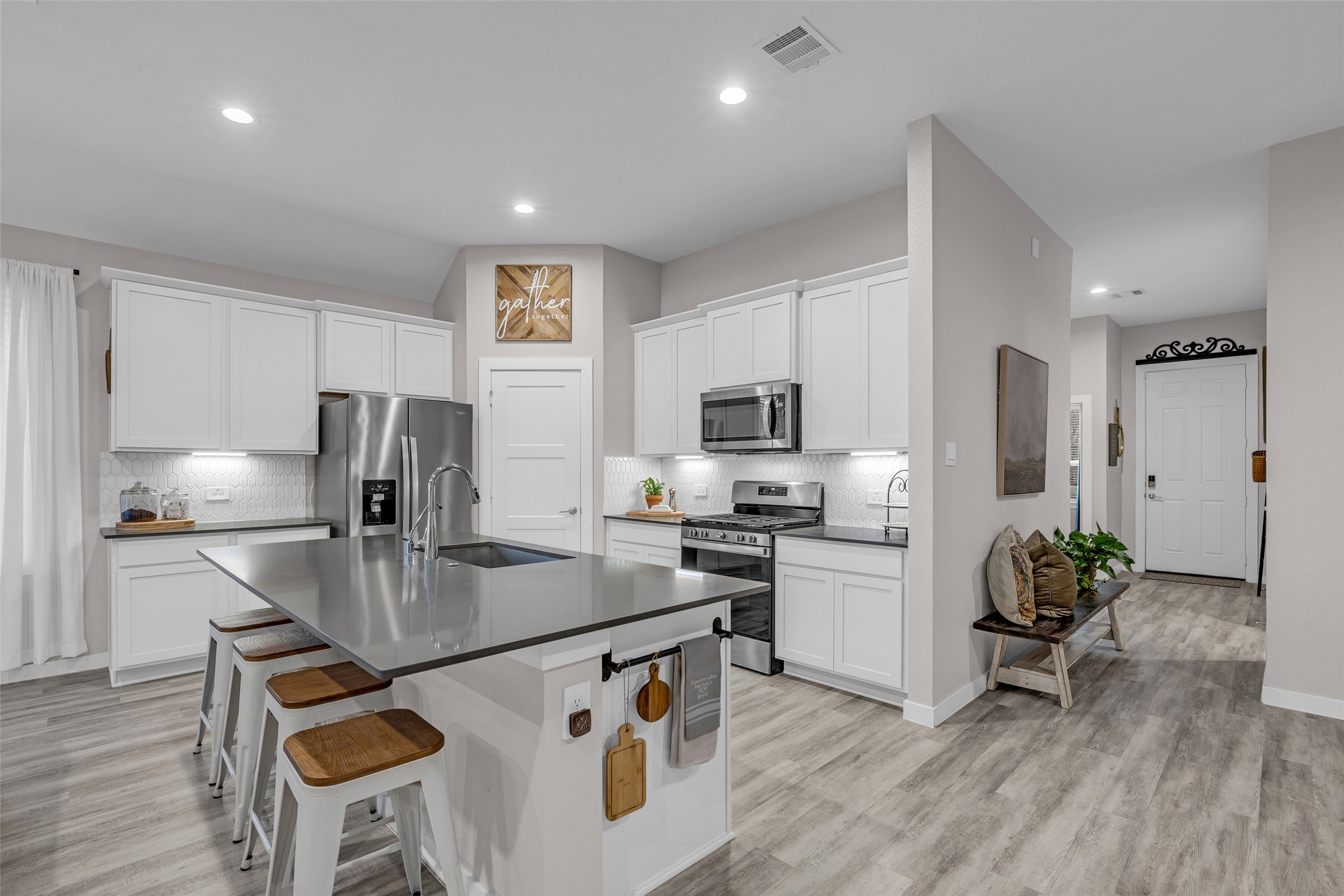 1569 Oakdale Crest Drive, Montgomery, TX 77316