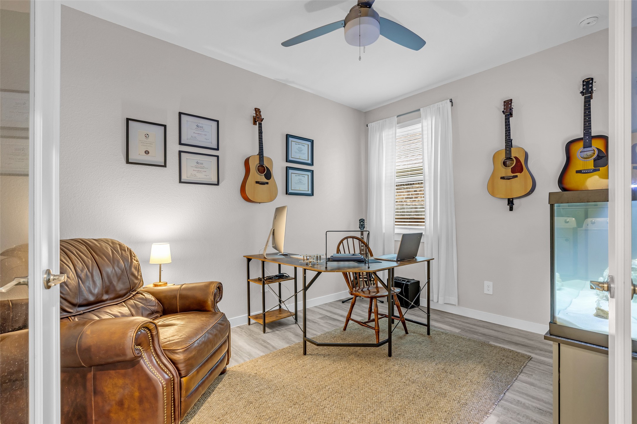 1569 Oakdale Crest Drive, Montgomery, TX 77316