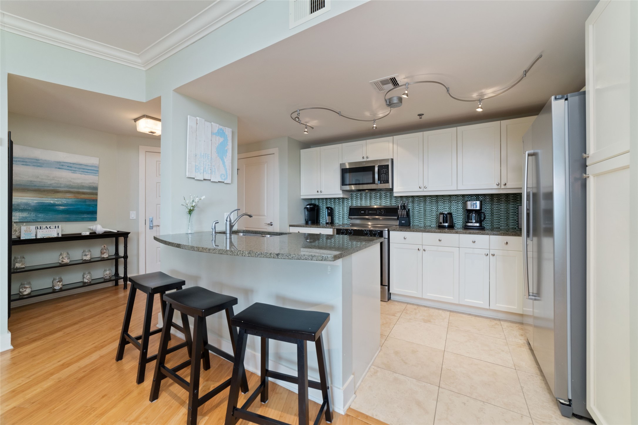 801 E Beach Drive, #TW1004, Galveston, TX 77550 801 E Beach Drive, #TW1004, Galveston, TX 77550