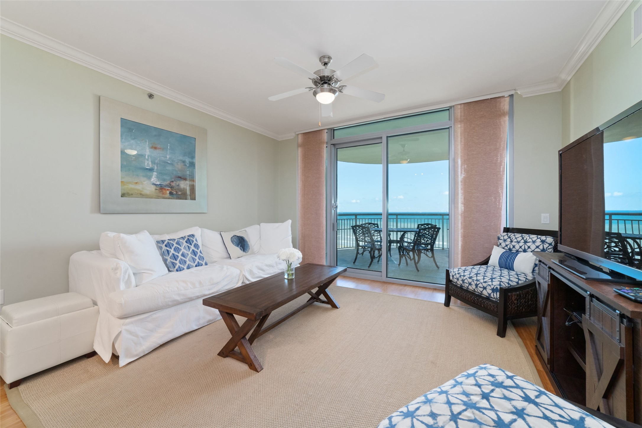 801 E Beach Drive, #TW1004, Galveston, TX 77550 801 E Beach Drive, #TW1004, Galveston, TX 77550
