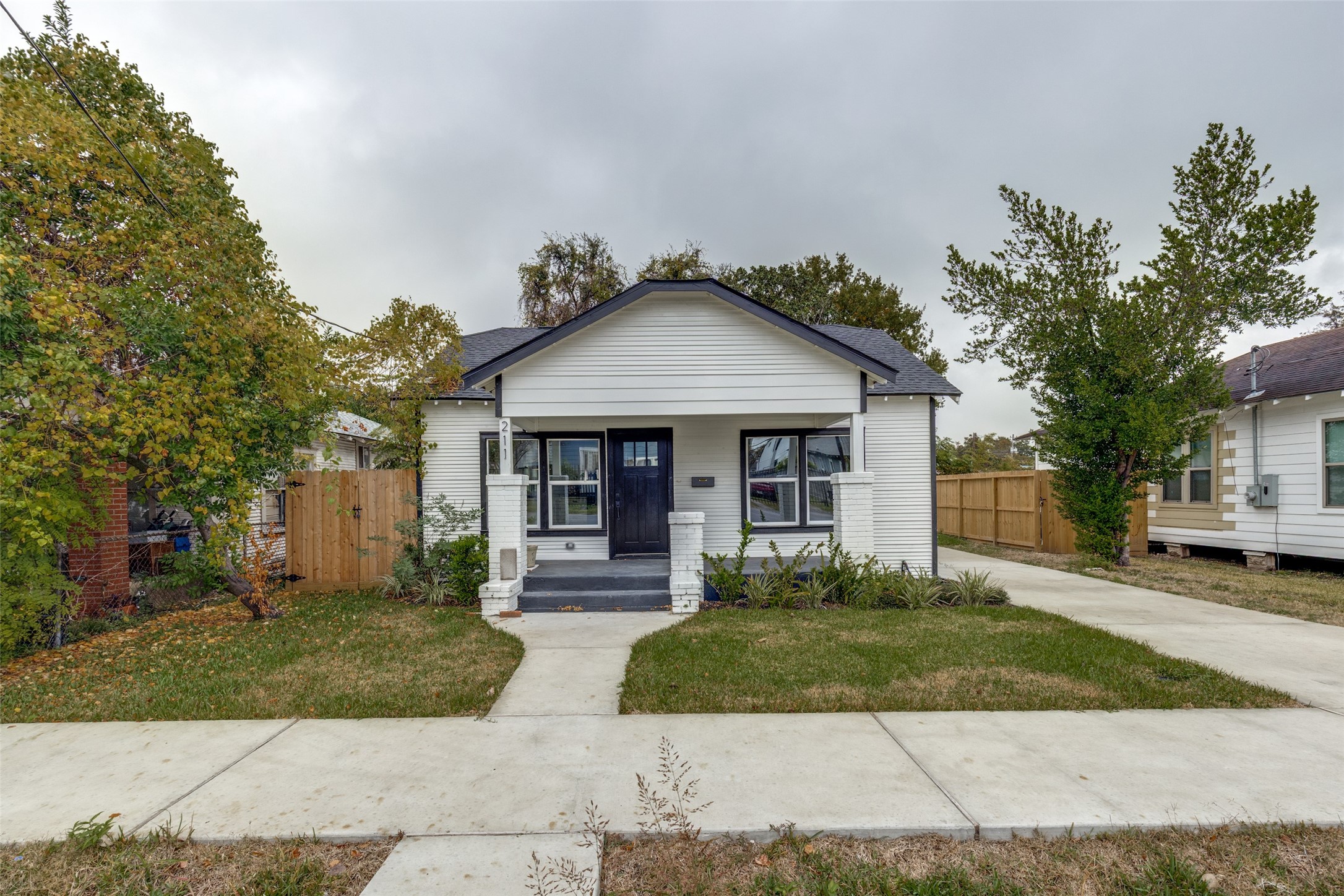 211 E 31st 1/2 Street, Houston, TX 77018
