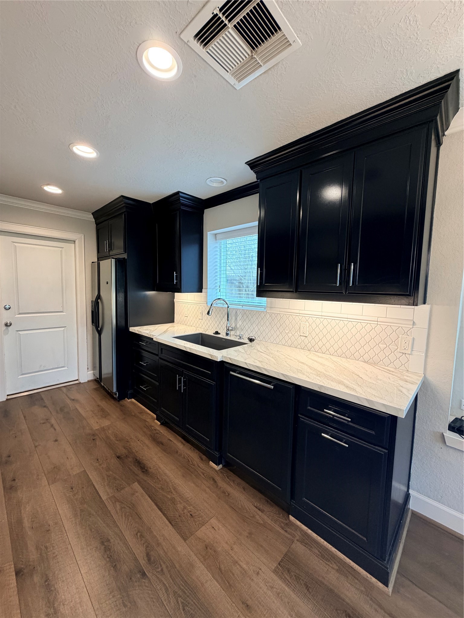 Custom remodeled porcelain countertops and backsplash Custom remodeled porcelain countertops and backsplash