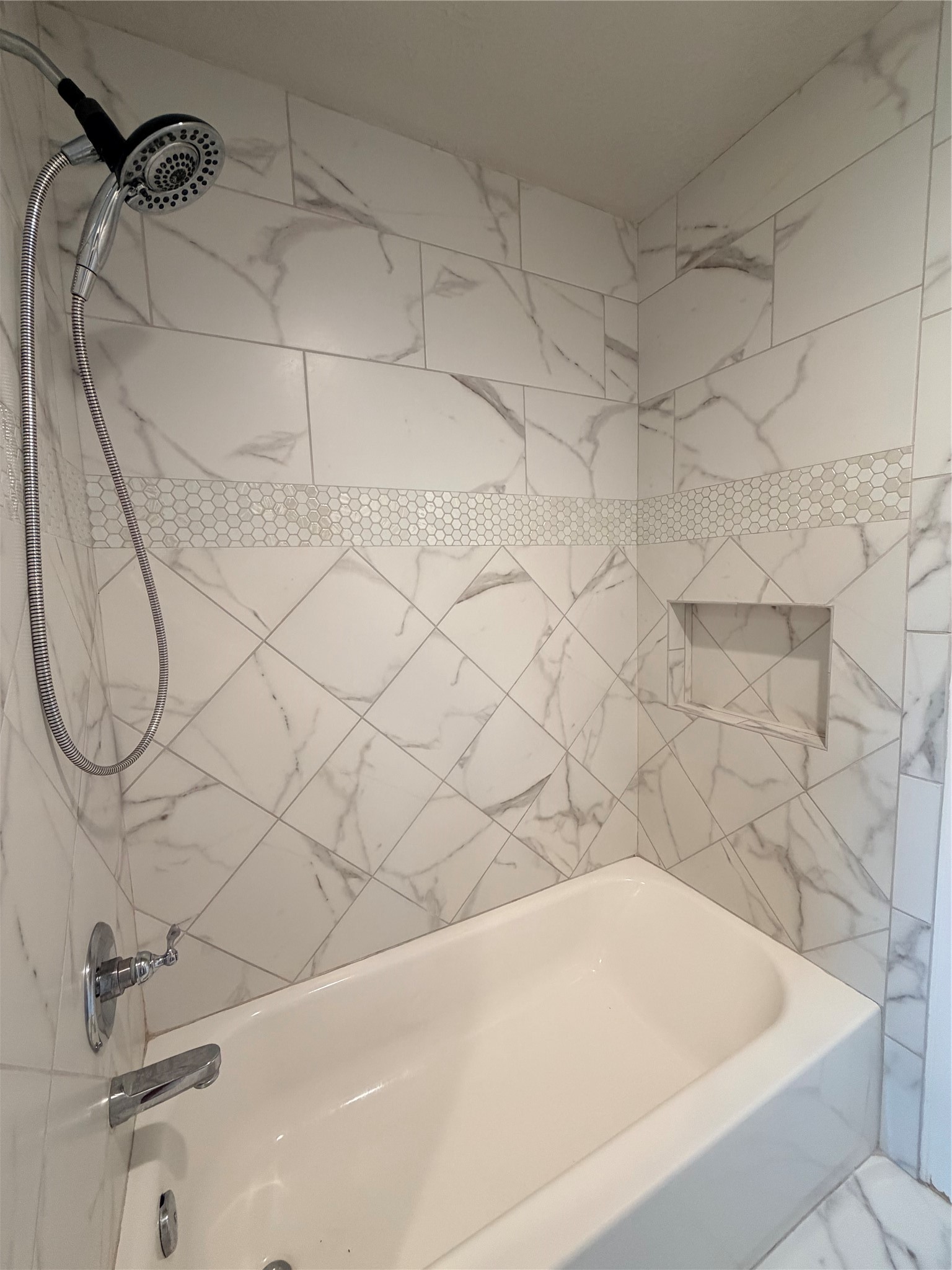Bathroom 2 porcelain bath/shower combo