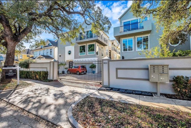 3011 Houston Avenue, #B, Houston, TX 77009