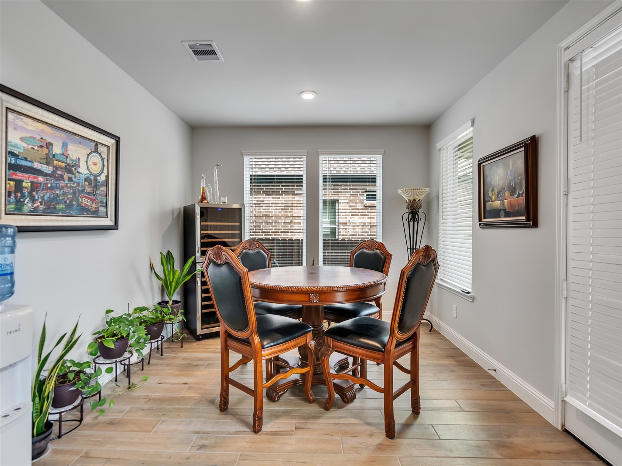 Breakfast room