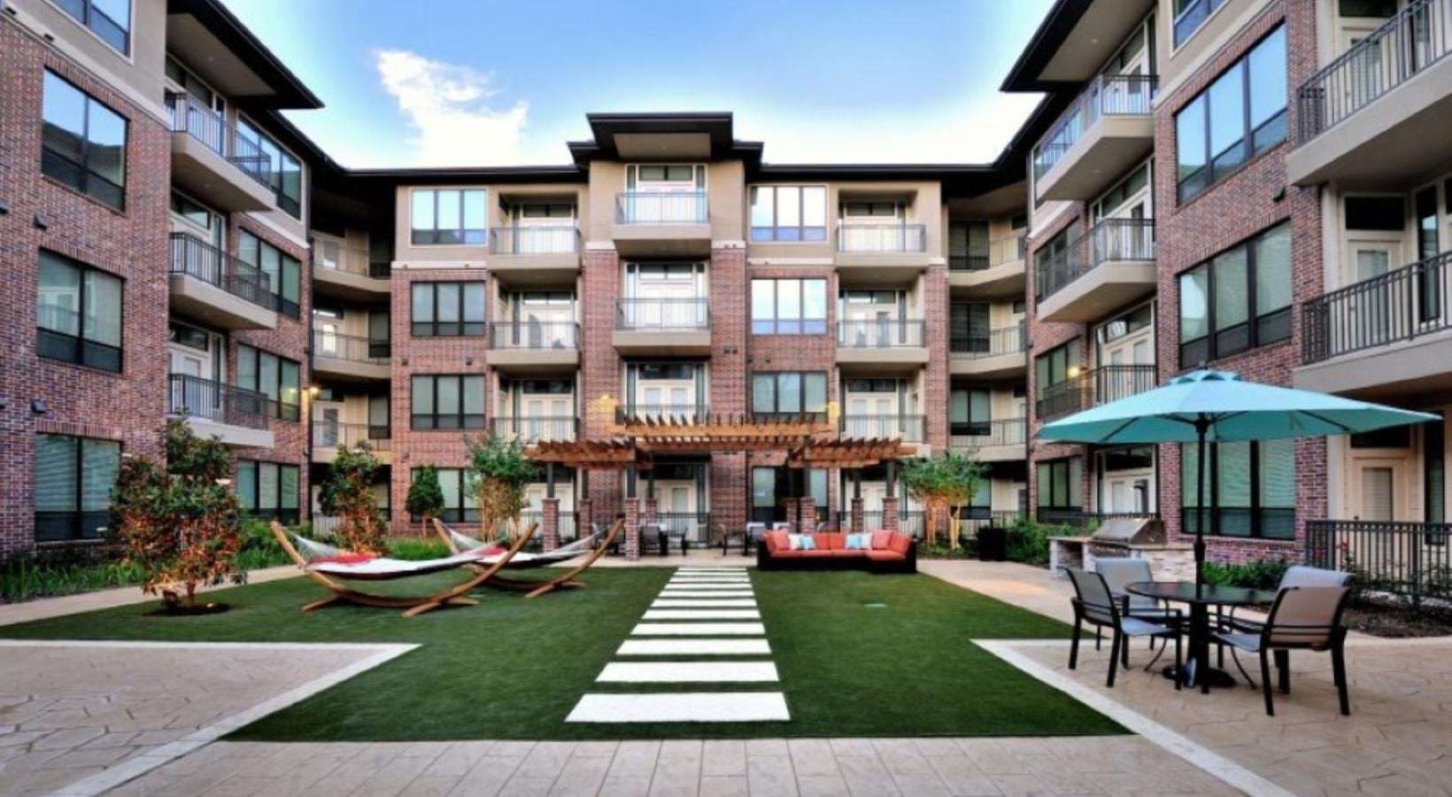 8800 Broadway Street, #2021, Houston, TX 77061