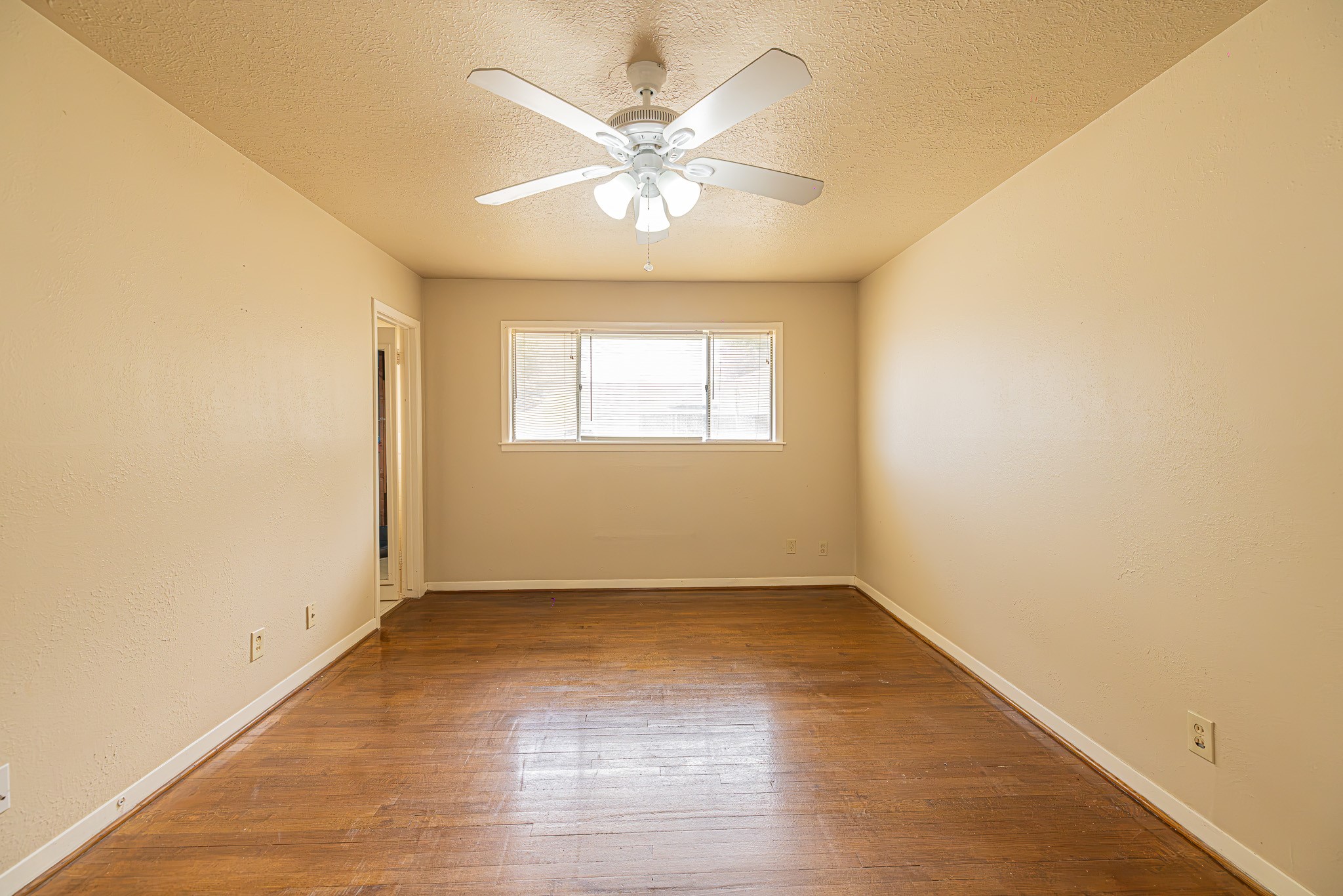607 Yorkshire Avenue, Pasadena, TX 77503