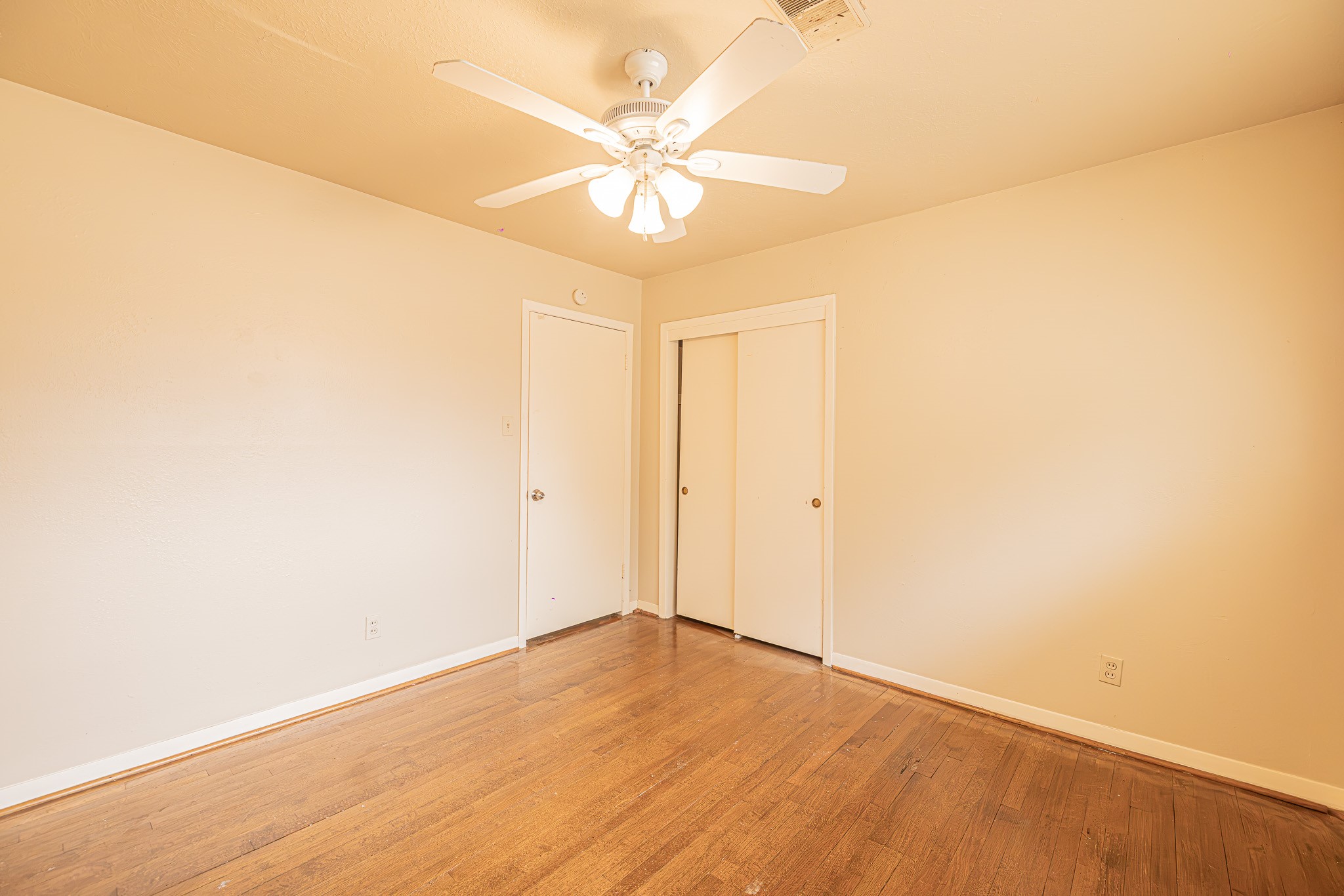 607 Yorkshire Avenue, Pasadena, TX 77503