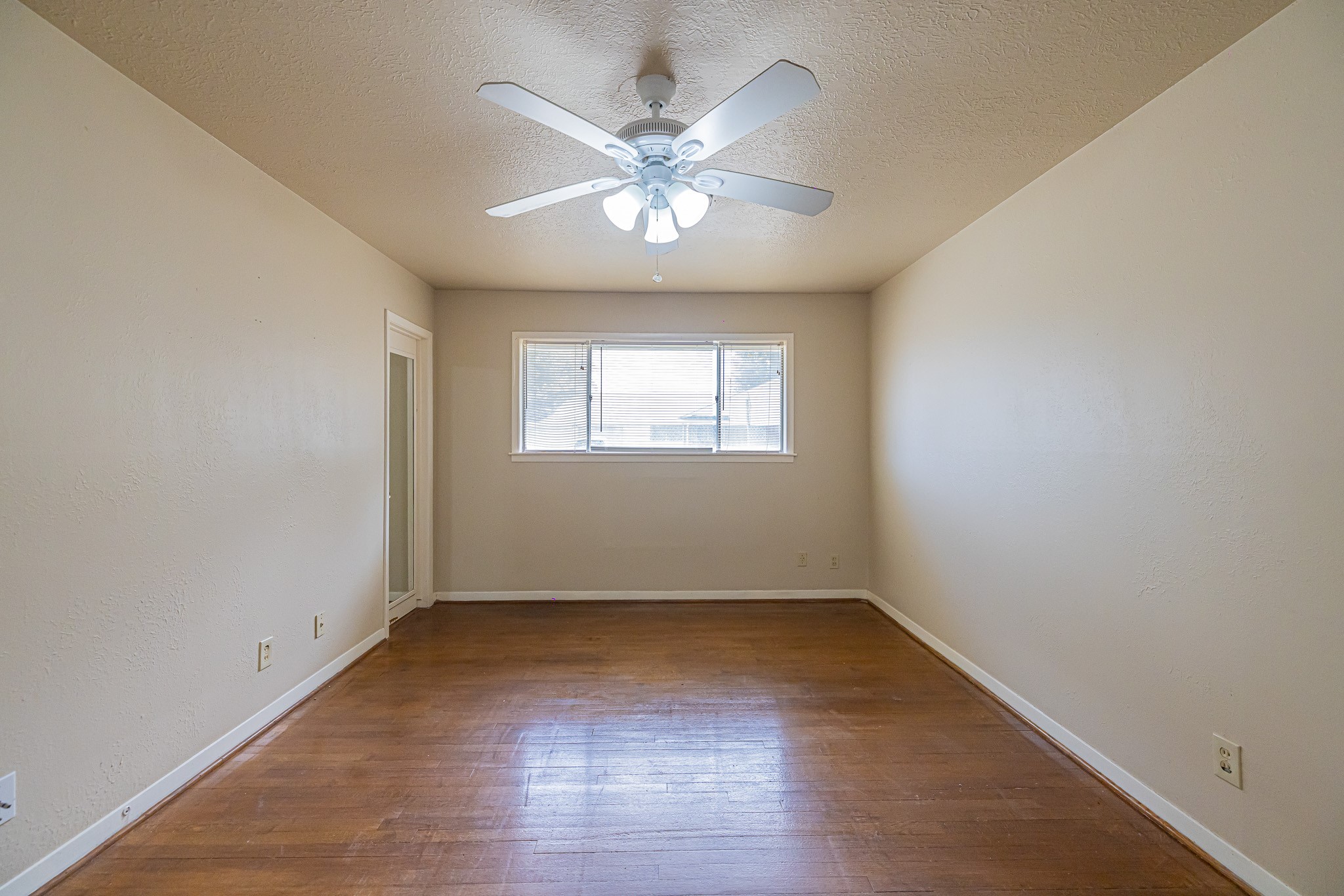 607 Yorkshire Avenue, Pasadena, TX 77503