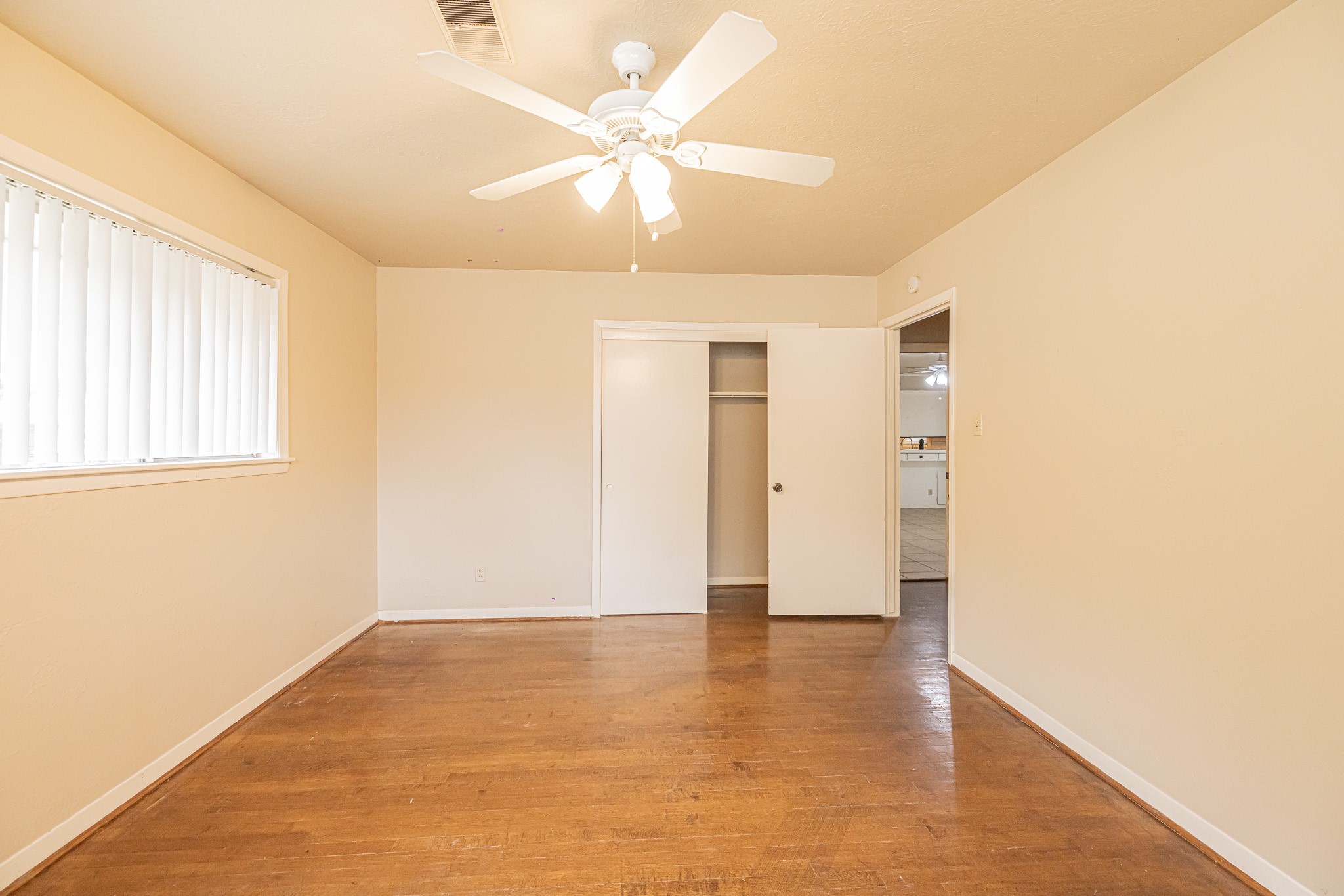 607 Yorkshire Avenue, Pasadena, TX 77503