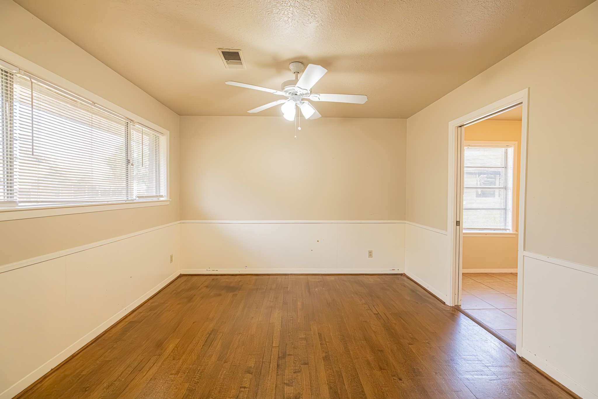 607 Yorkshire Avenue, Pasadena, TX 77503