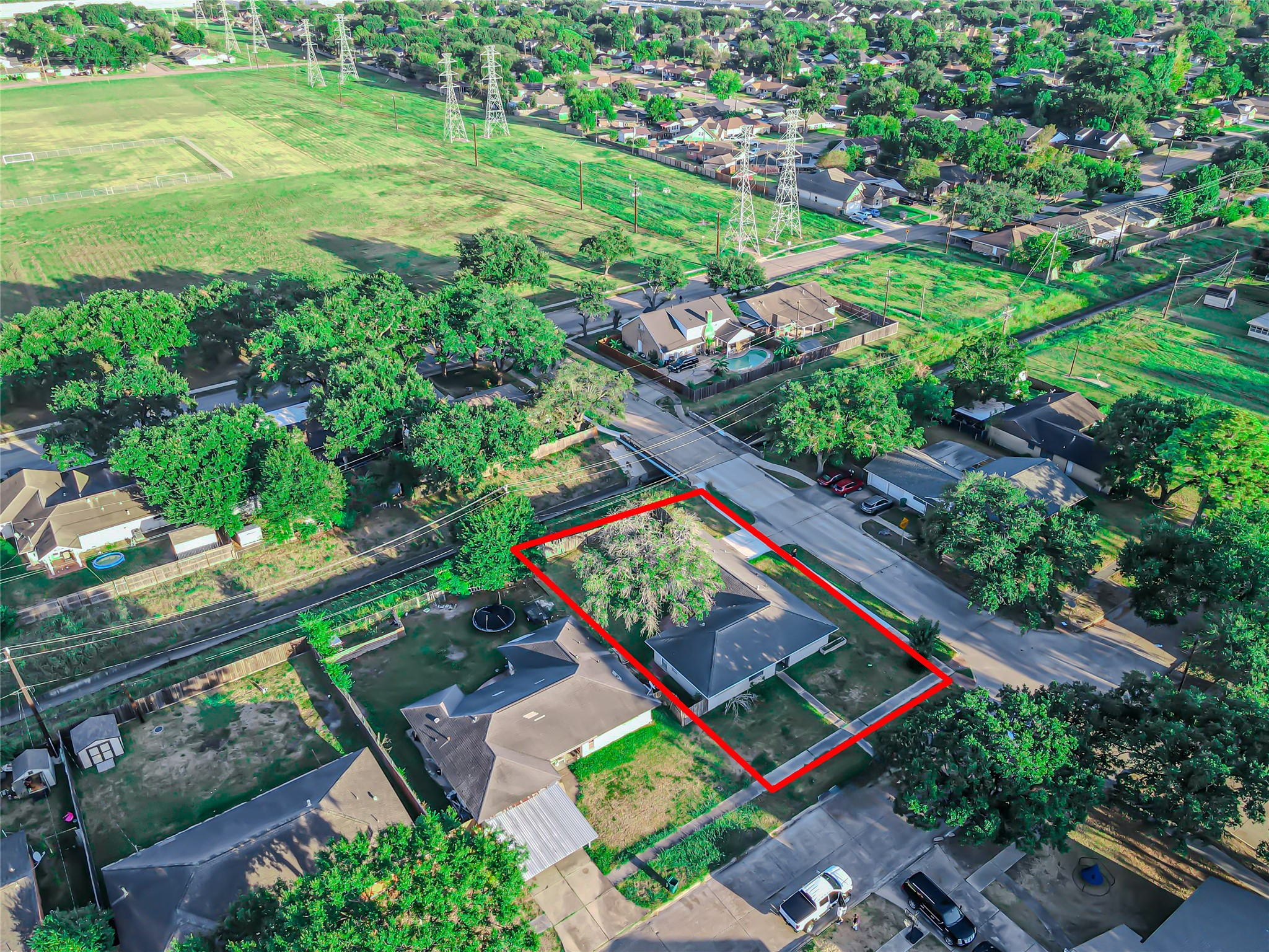 607 Yorkshire Avenue, Pasadena, TX 77503