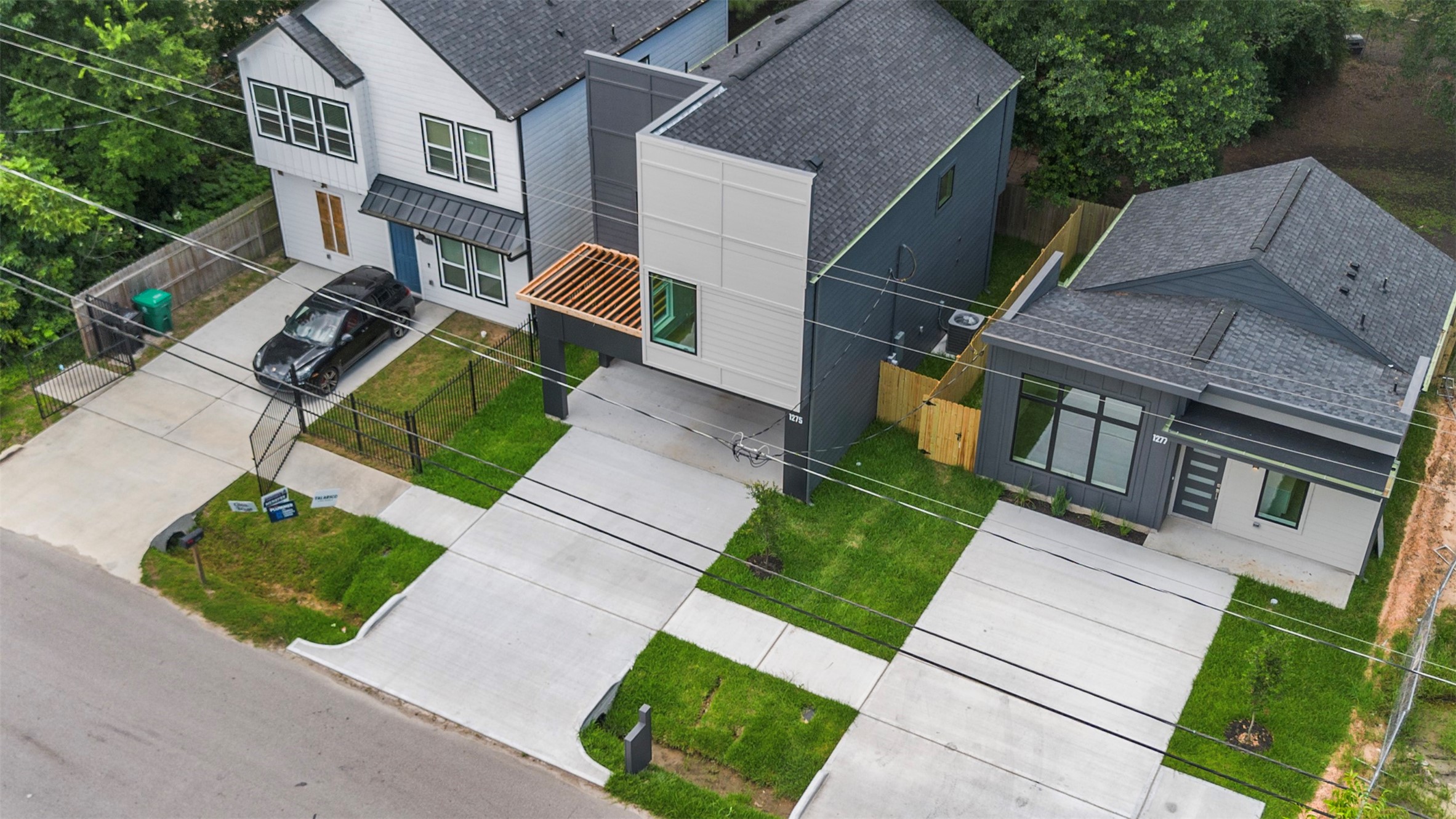 1275 Dewalt Street, Houston, TX 77088