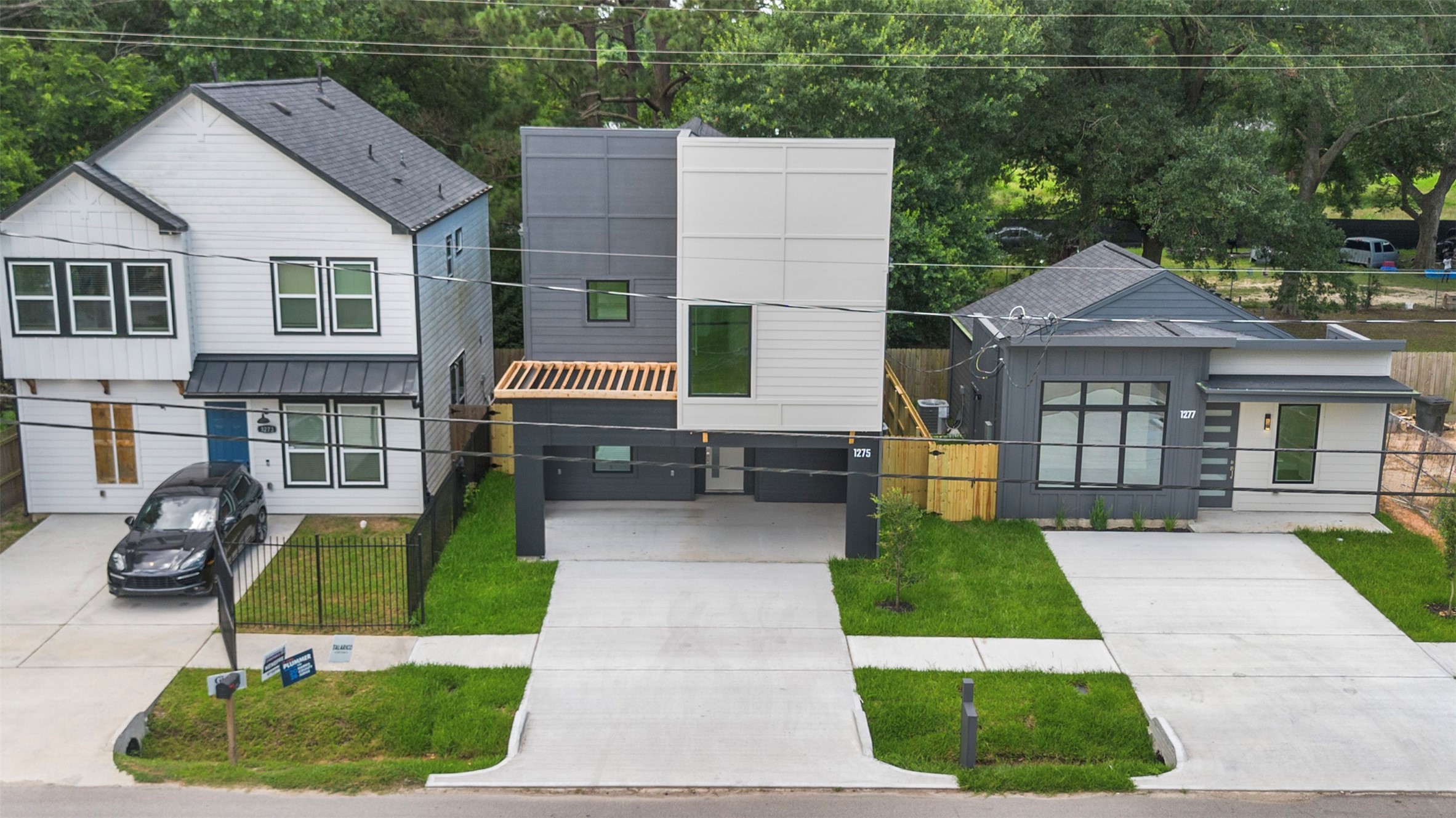 1275 Dewalt Street, Houston, TX 77088