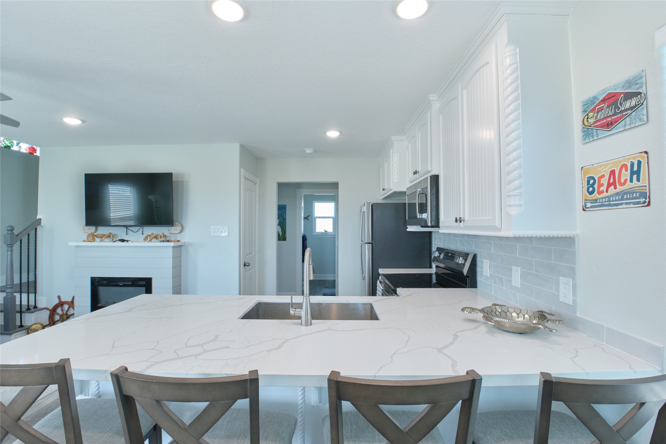 104 Pompano Lane, Surfside Beach, TX 77541