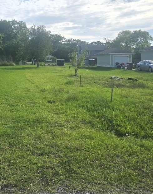 2508 Avenue F, Dickinson, TX 77539 2508 Avenue F, Dickinson, TX 77539