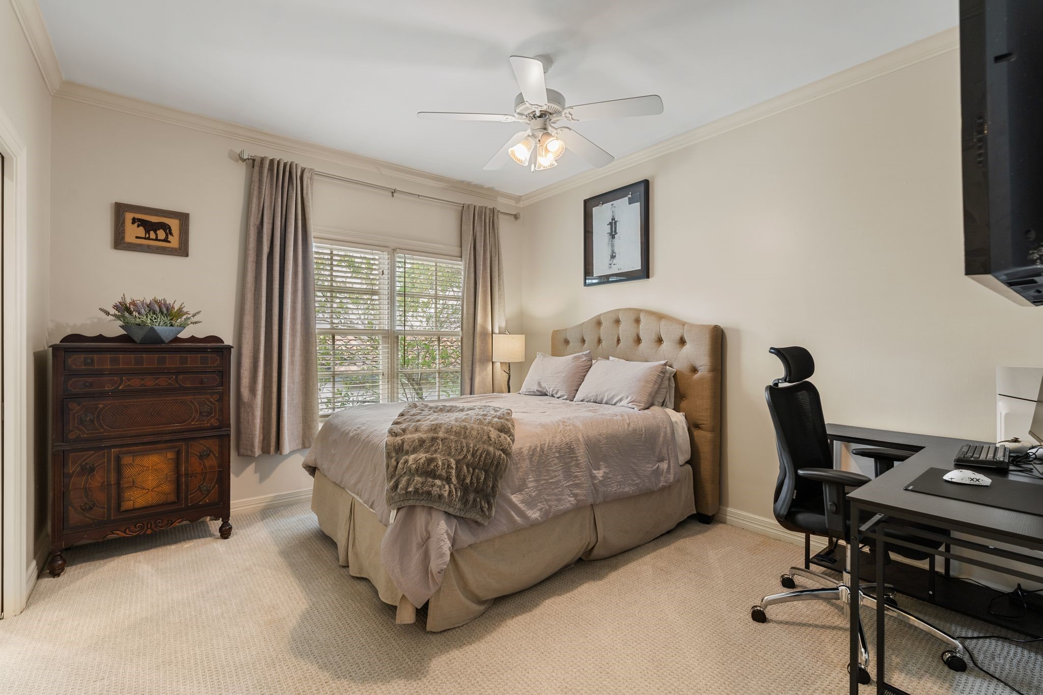11910 Longleaf Lane, Houston, TX 77024
