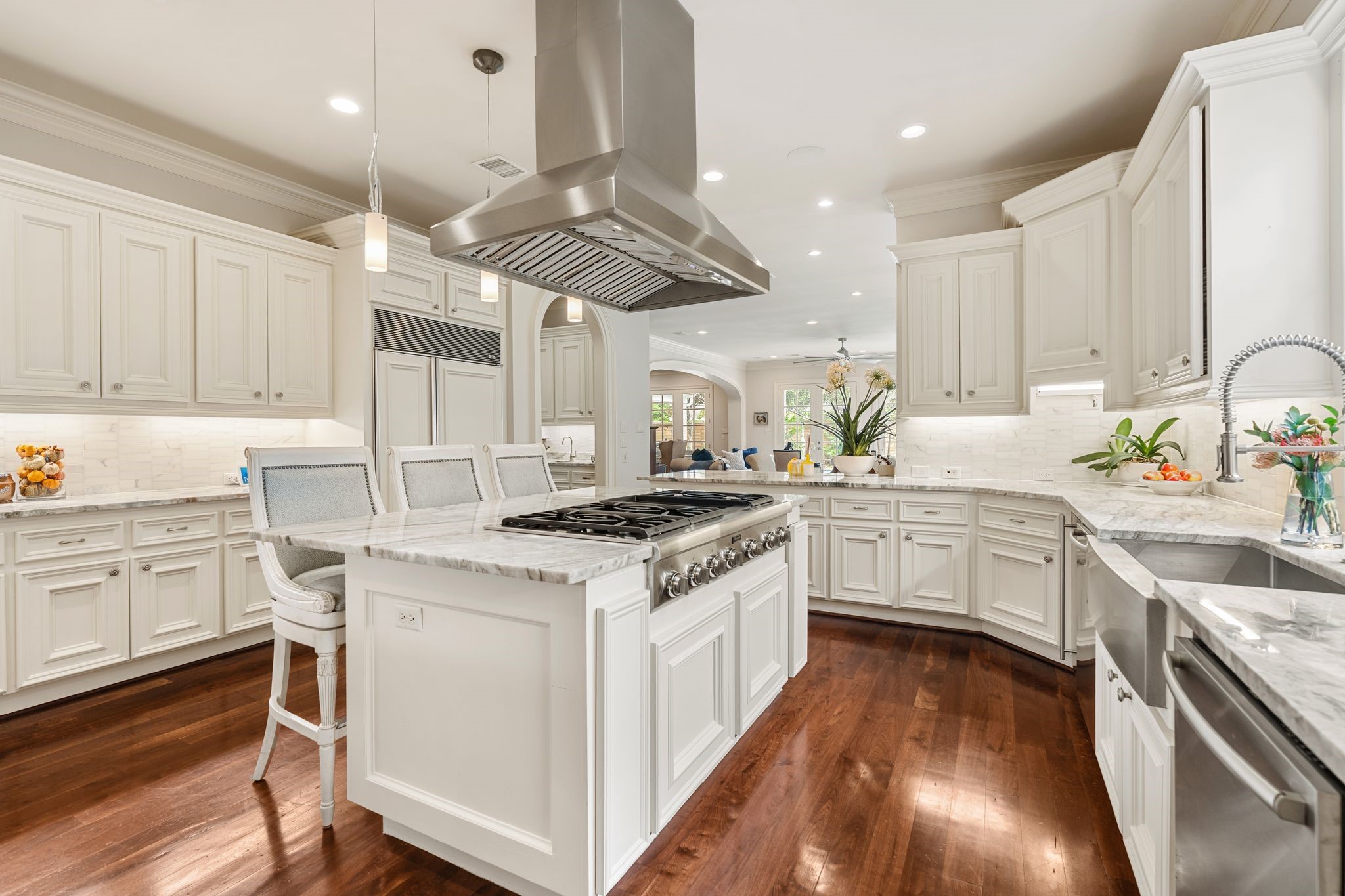 11910 Longleaf Lane, Houston, TX 77024