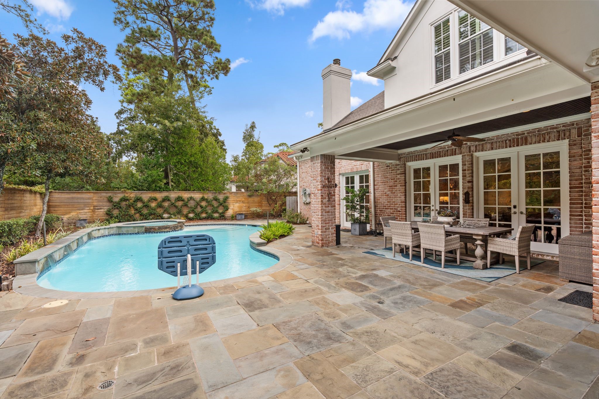 11910 Longleaf Lane, Houston, TX 77024