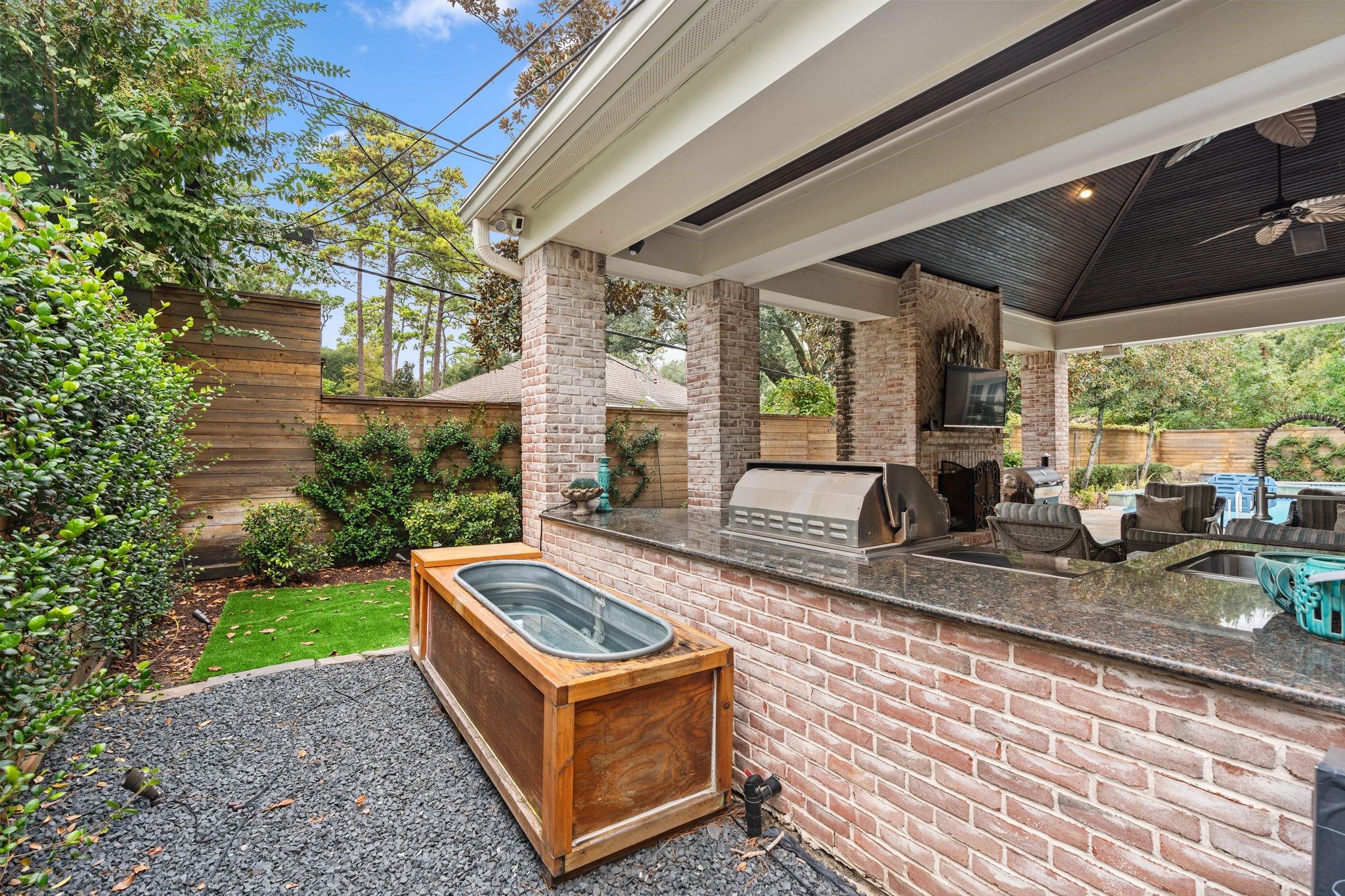 11910 Longleaf Lane, Houston, TX 77024