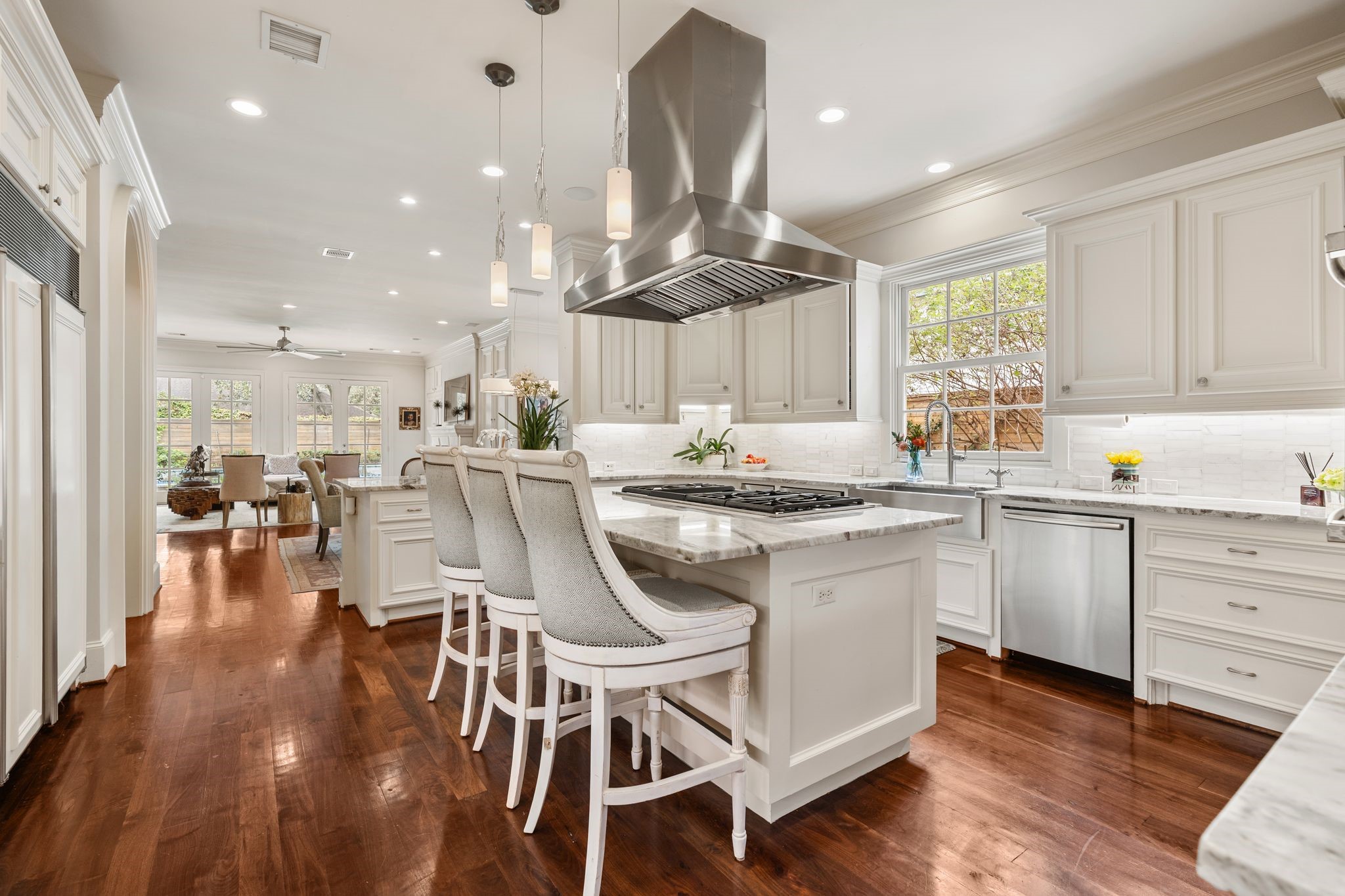11910 Longleaf Lane, Houston, TX 77024
