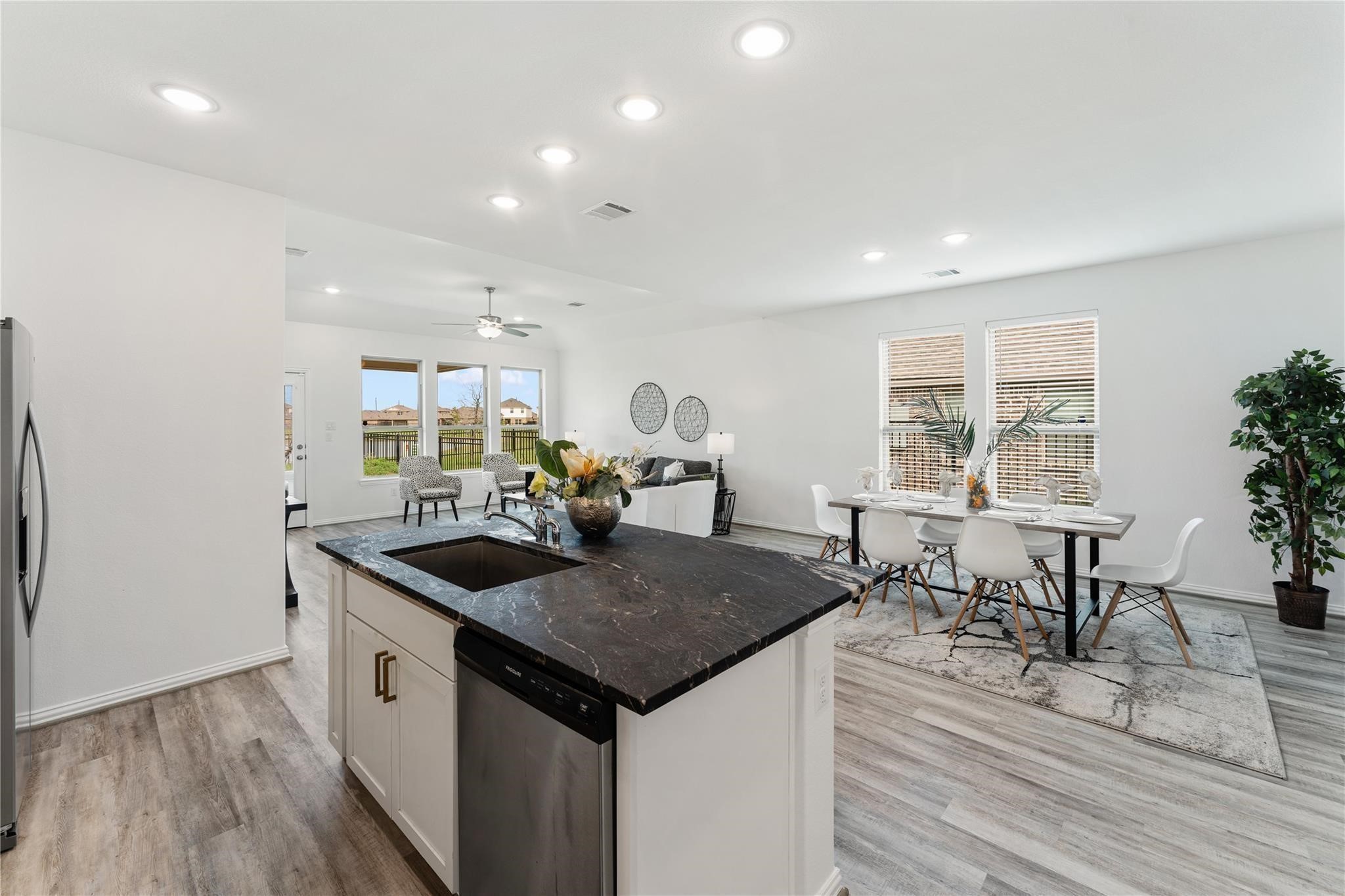 546 Long Beach Bay Drive, Katy, TX 77493