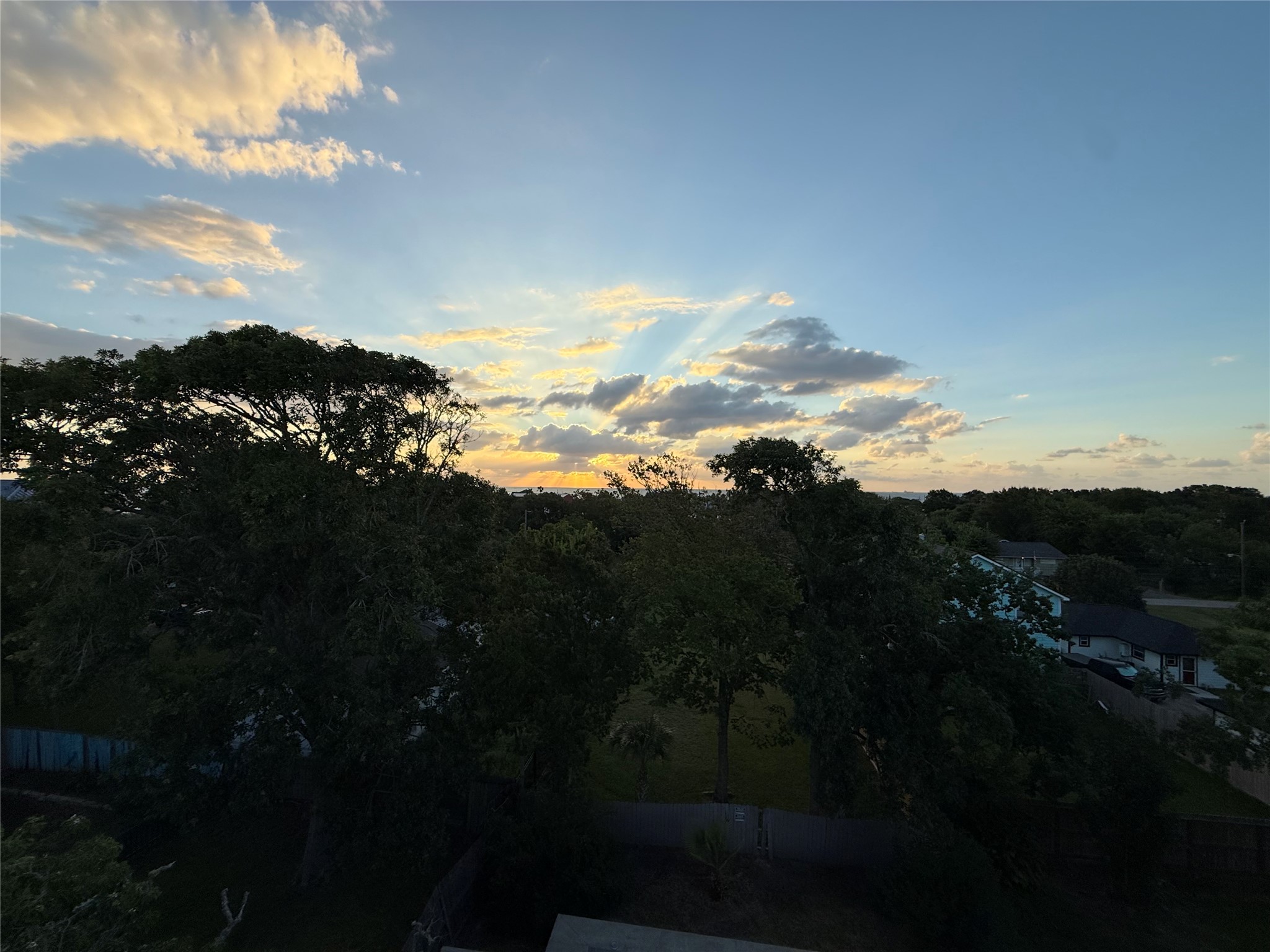 127 5th Street, Dickinson, TX 77539