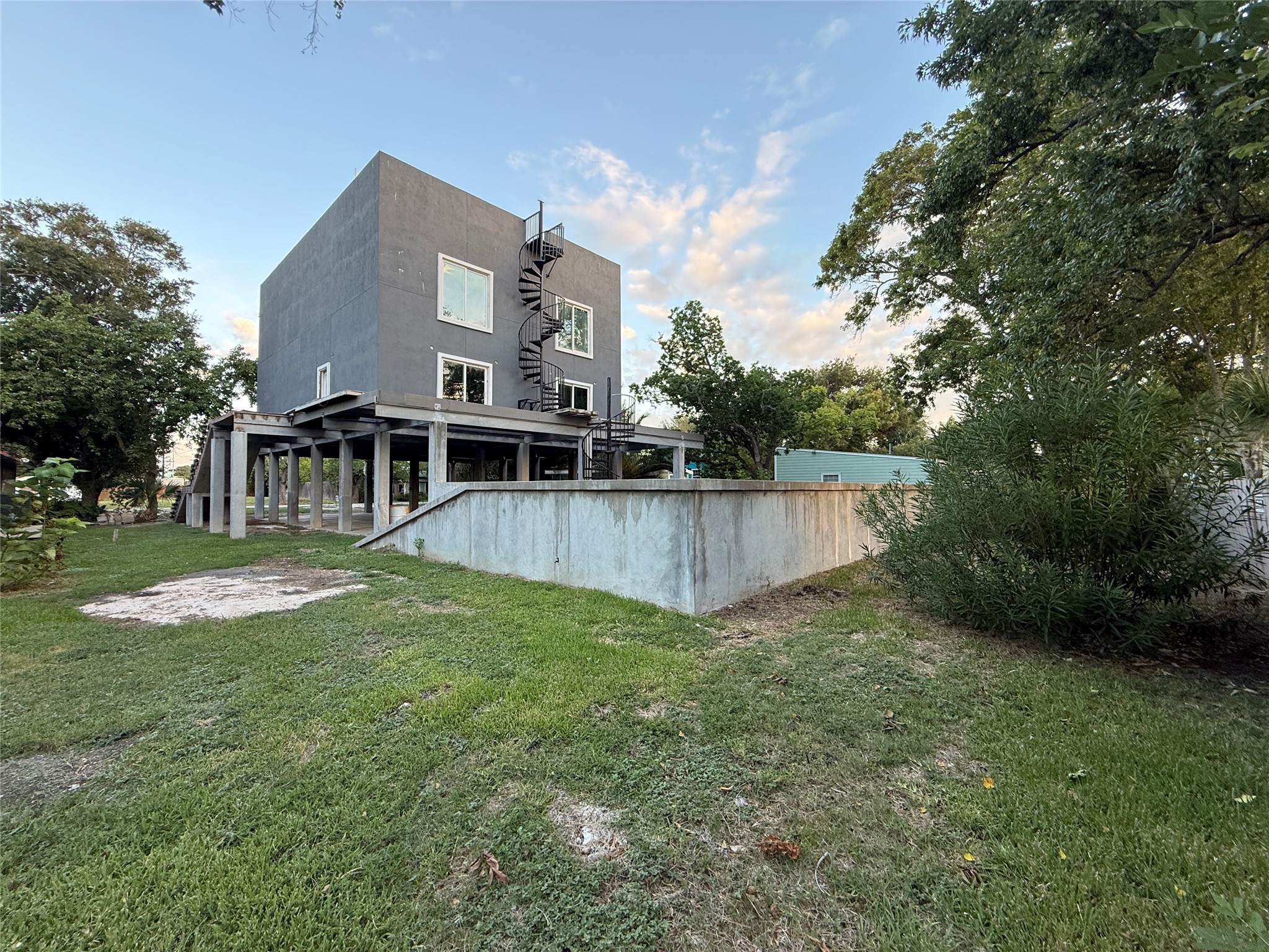 127 5th Street, Dickinson, TX 77539 127 5th Street, Dickinson, TX 77539