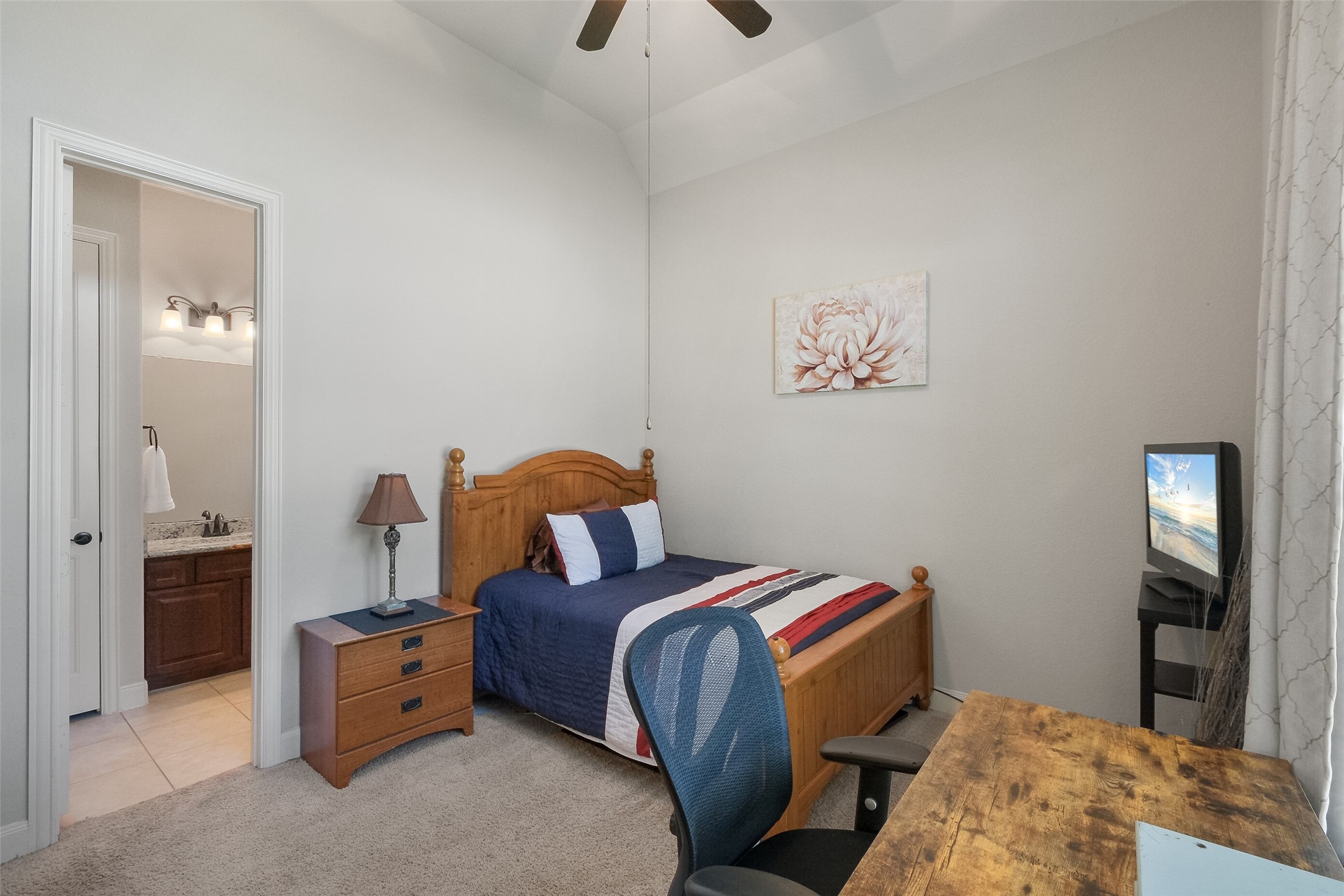 Secondary Bedroom with ensuite Bathroom