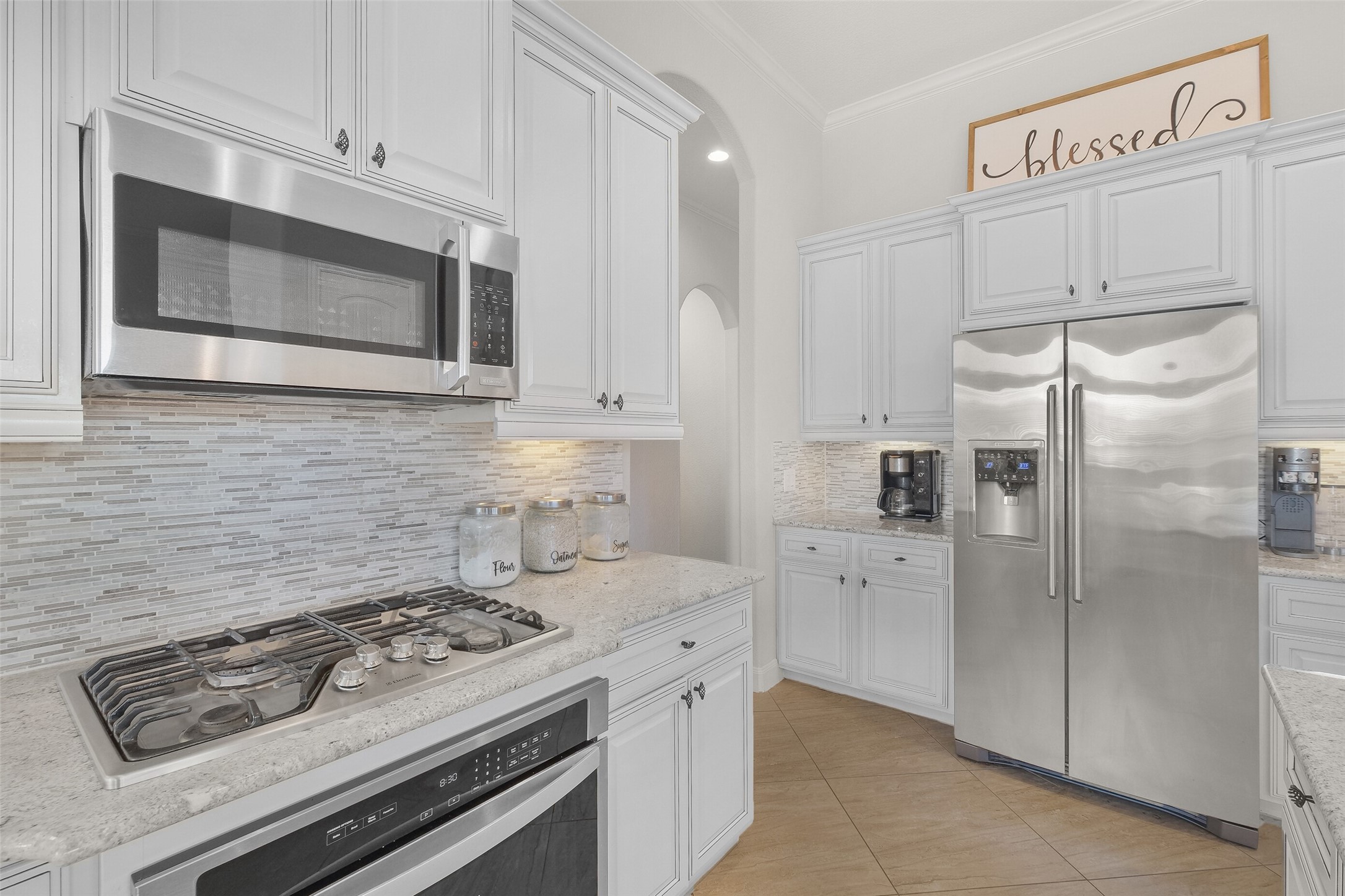 Microwave and Gas Cooktop