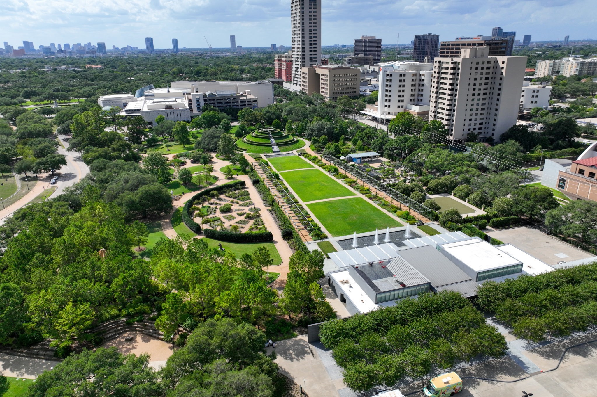 Nature, Culture & Recreation Just Minutes Away! Imagine weekends strolling through beautiful gardens, exploring world-class museums, enjoying outdoor concerts, or visiting the Houston Zoo! Just a short drive from home, Hermann Park offers a spectacular urban retreat featuring the breathtaking McGovern Centennial Gardens, picturesque walking paths, and tranquil fountains. With the Museum District and Miller Outdoor Theatre nearby, enjoy a lifestyle filled with nature, culture, and entertainment!