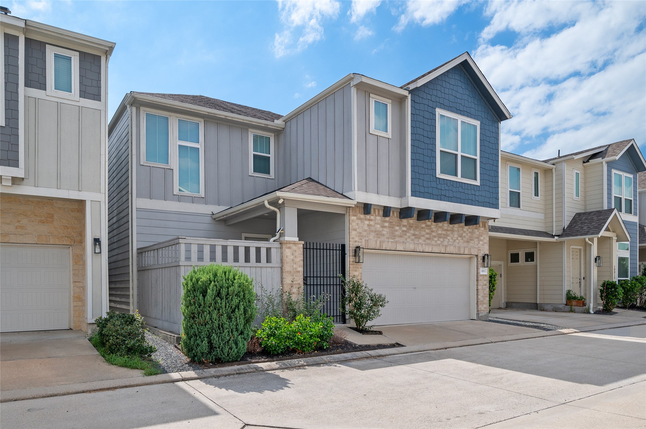 10013 Steeple Farms Drive, Houston, TX 77080