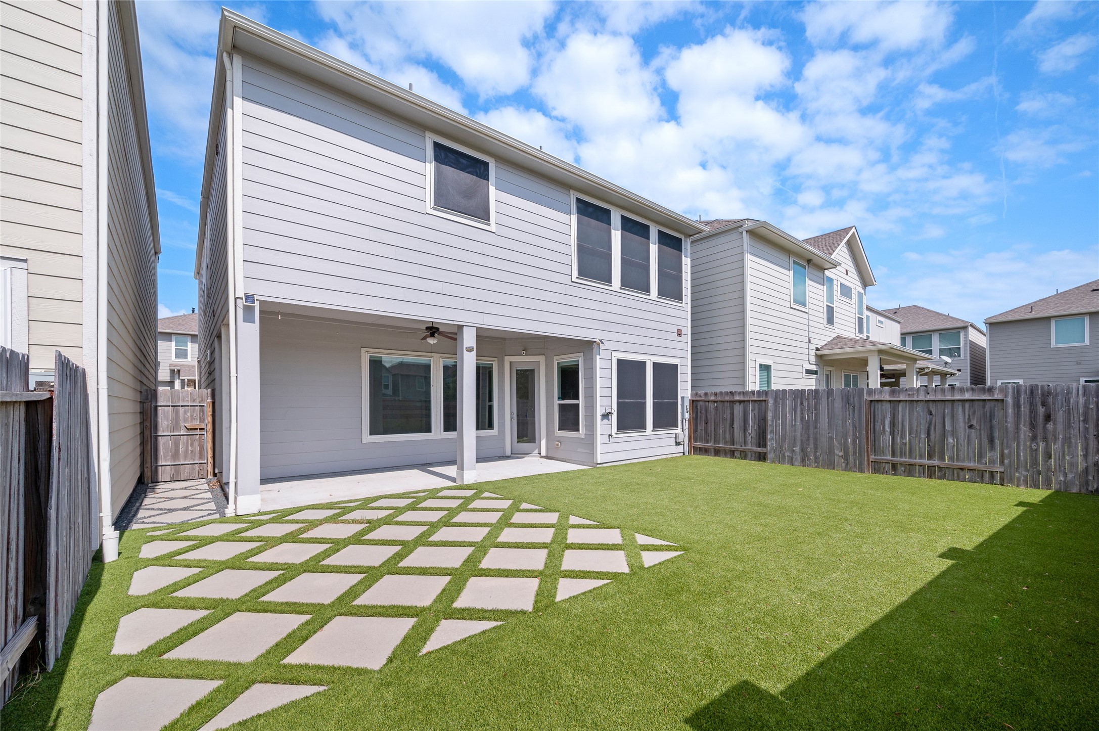 10013 Steeple Farms Drive, Houston, TX 77080