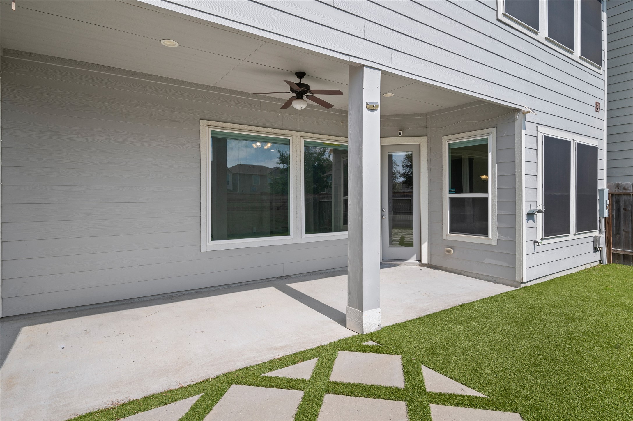 10013 Steeple Farms Drive, Houston, TX 77080