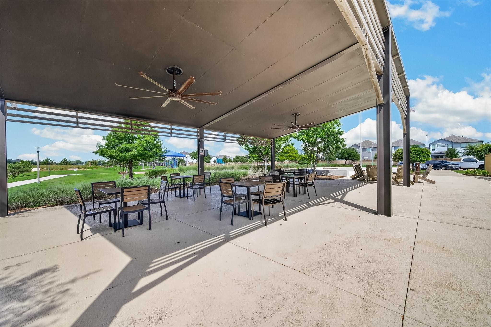 10013 Steeple Farms Drive, Houston, TX 77080