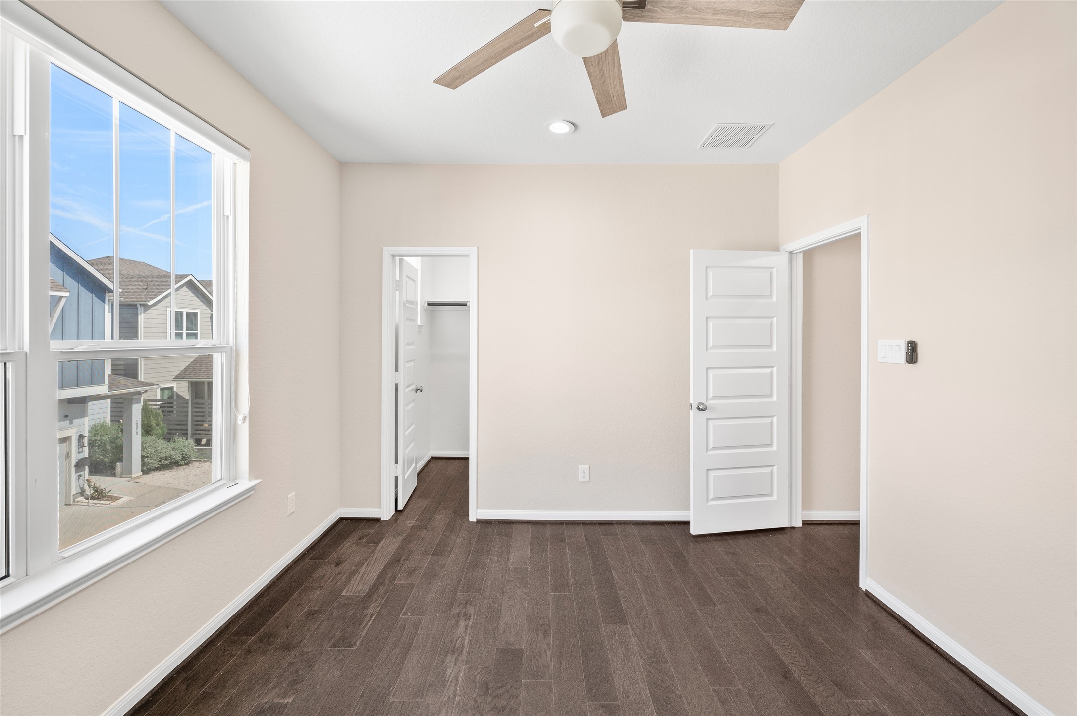 10013 Steeple Farms Drive, Houston, TX 77080