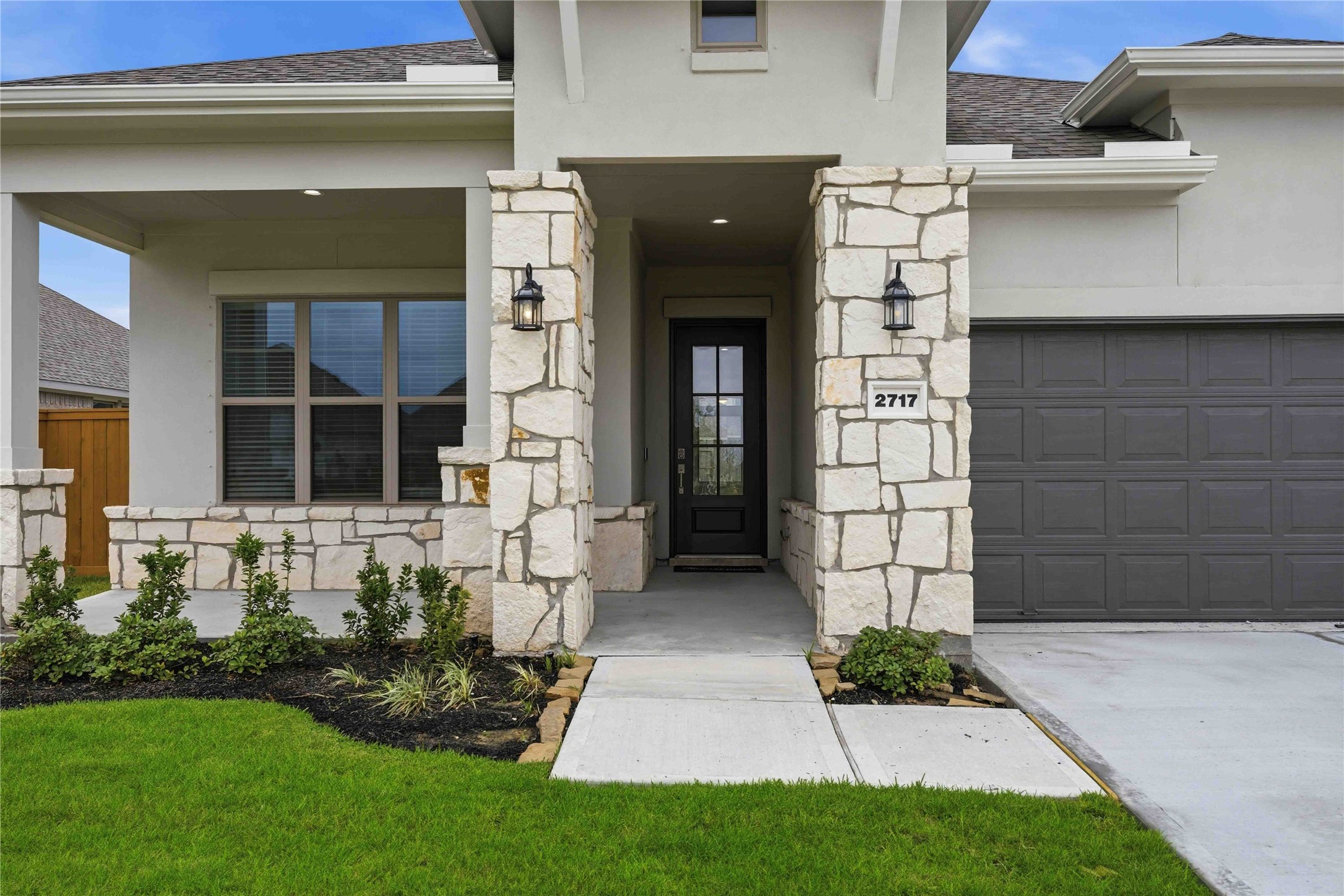 2717 Mackinac Bay Drive, La Marque, TX 77568 2717 Mackinac Bay Drive, La Marque, TX 77568